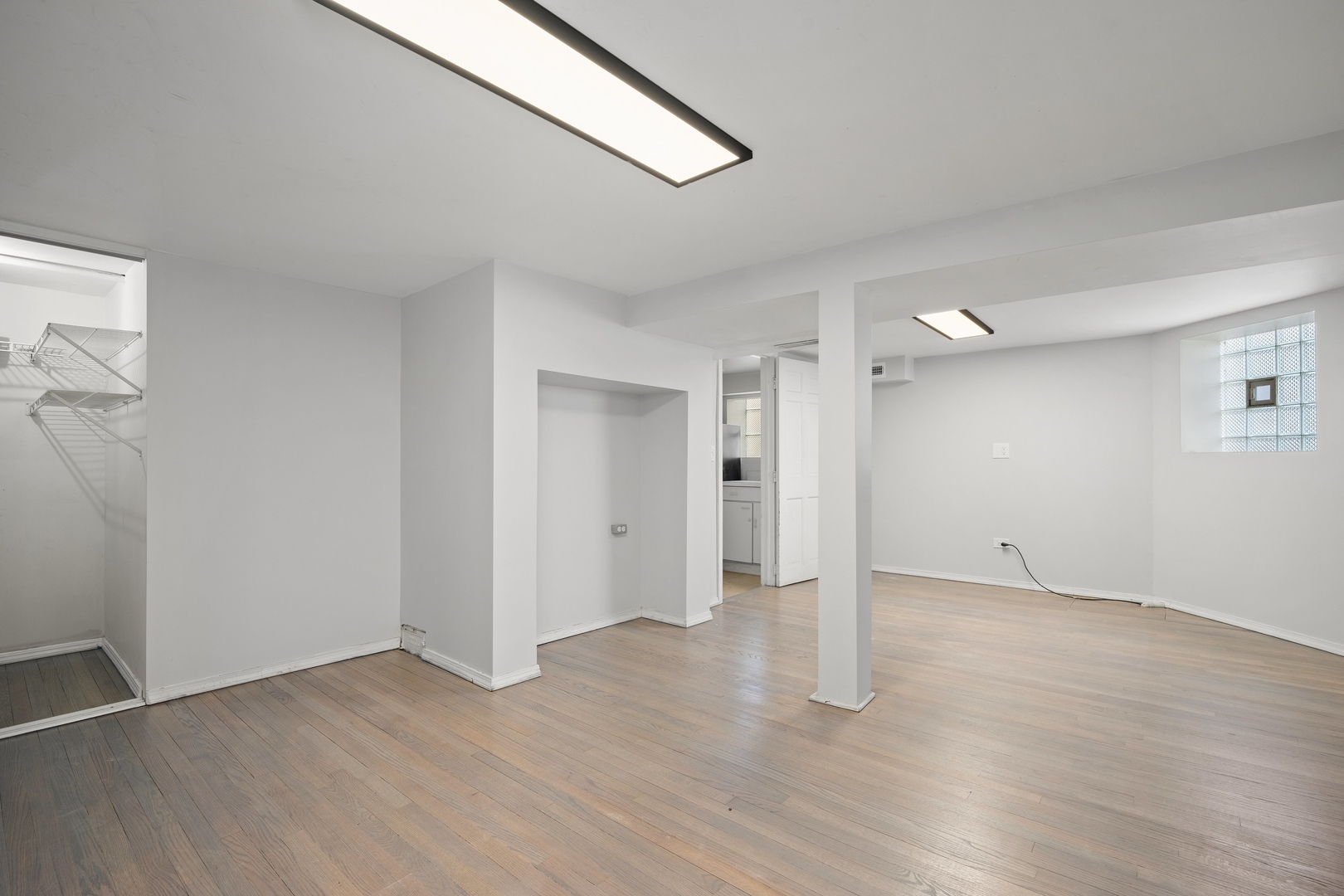 Brookfield, Illinois, 60513, United States, 5 Bedrooms Bedrooms, ,3 BathroomsBathrooms,Residential,For Sale,1989512