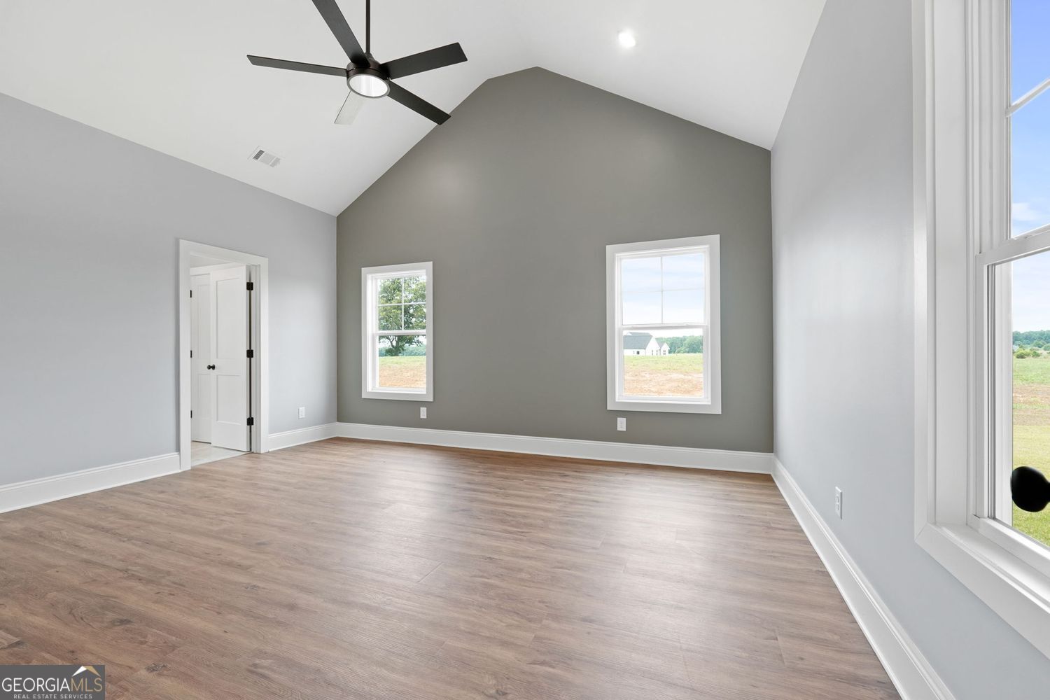 Barnesville, Georgia, 30204, United States, 4 Bedrooms Bedrooms, ,3 BathroomsBathrooms,Residential,For Sale,1858956