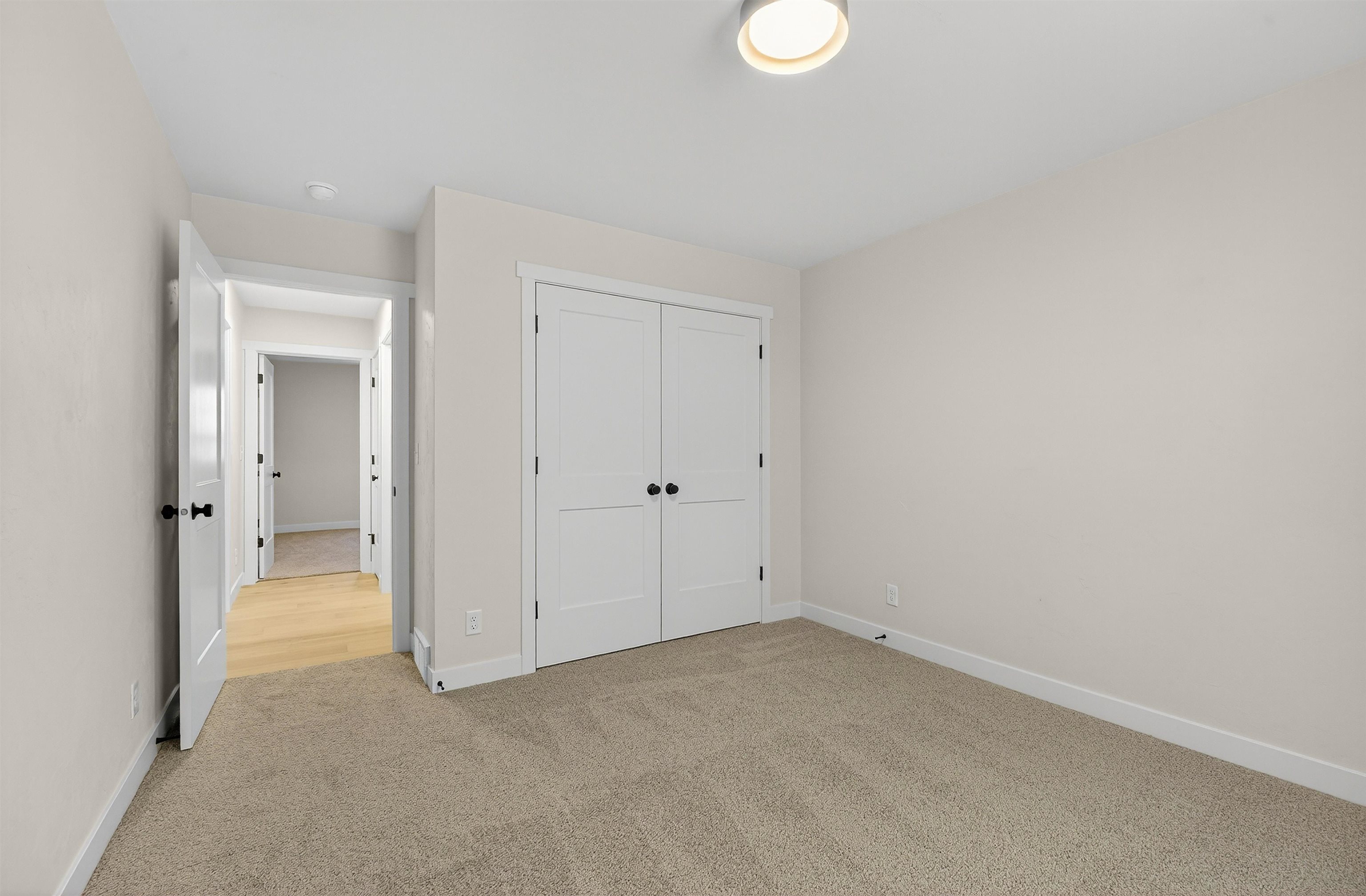 MENASHA, Wisconsin, 54952, United States, 4 Bedrooms Bedrooms, ,3 BathroomsBathrooms,Residential,For Sale,1996198