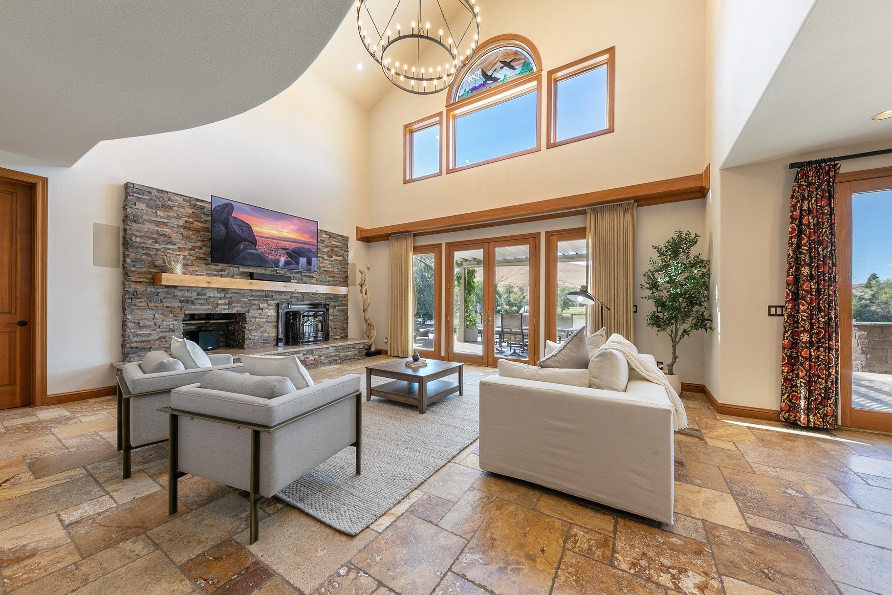  A Rare Lakefront Estate in the Heart of Reno no in One of Northern Nevada