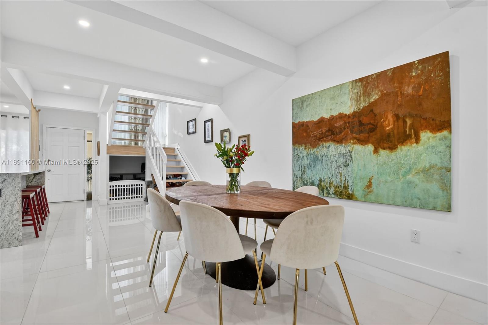 Miami, Florida, 33180, United States, 3 Bedrooms Bedrooms, ,3 BathroomsBathrooms,Residential,For Sale,1961045