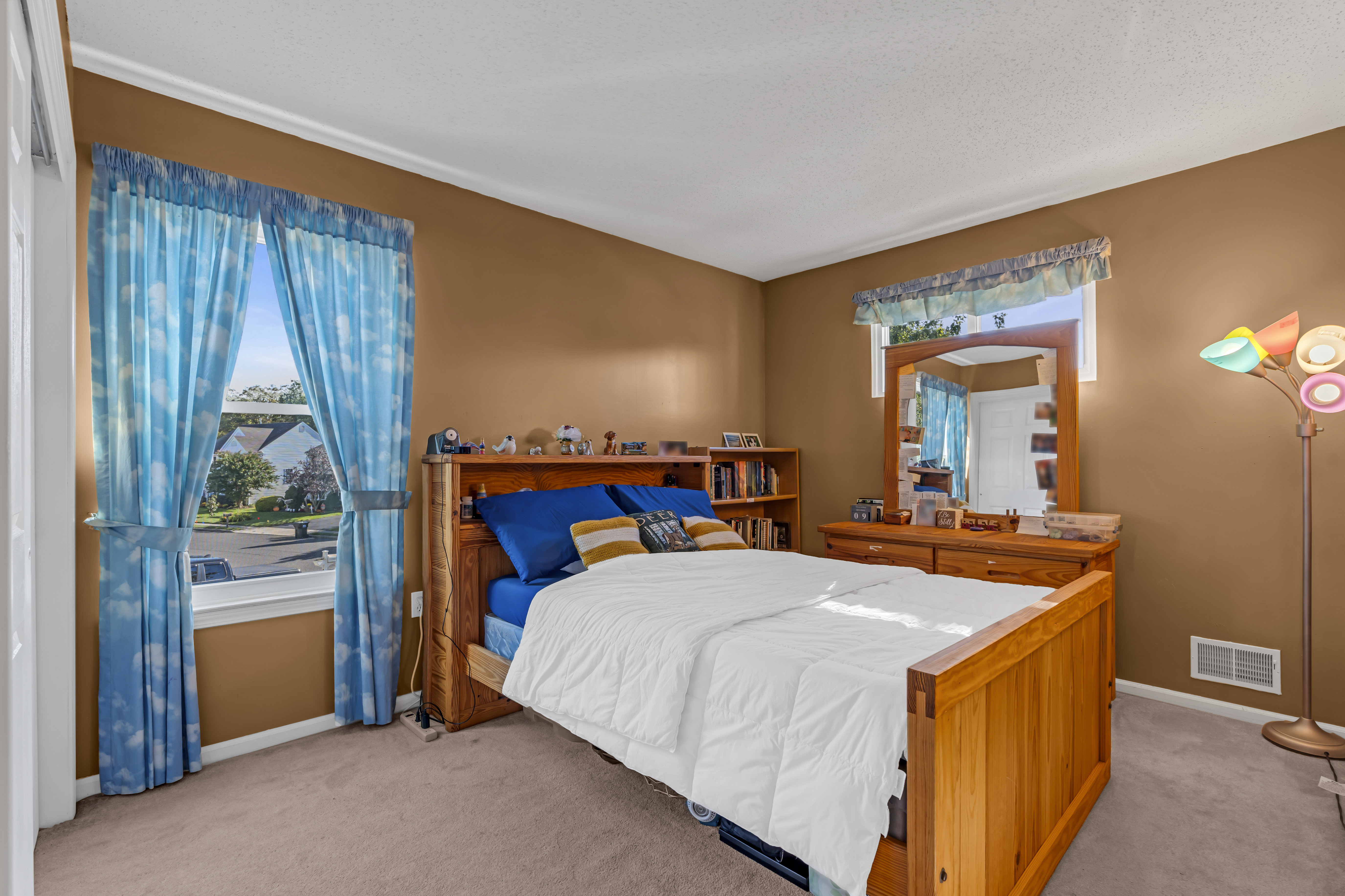 Howell, New Jersey, 07731, United States, 4 Bedrooms Bedrooms, ,3 BathroomsBathrooms,Residential,For Sale,1980506