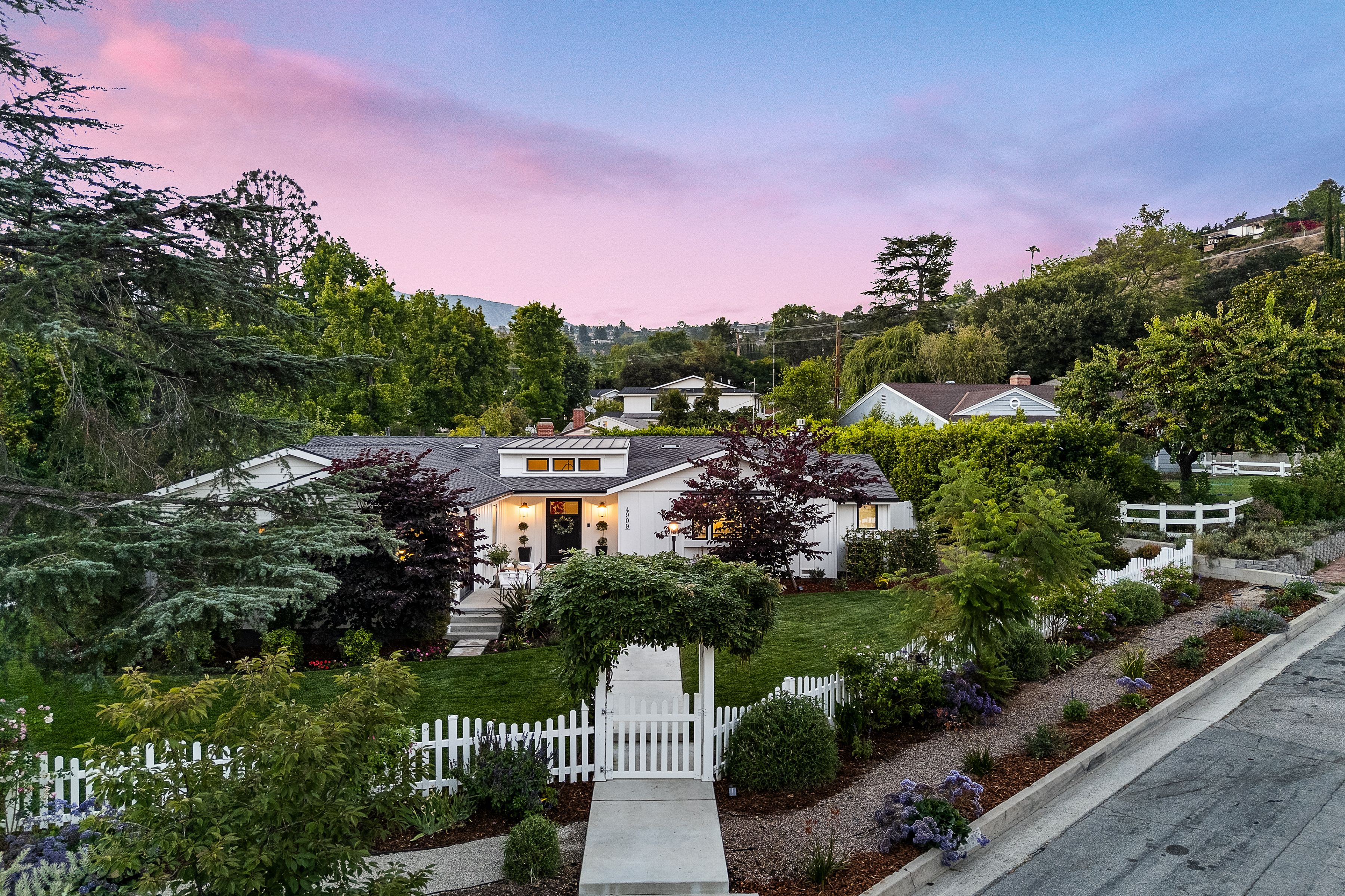  4909 Rupert Lane - 物件實景