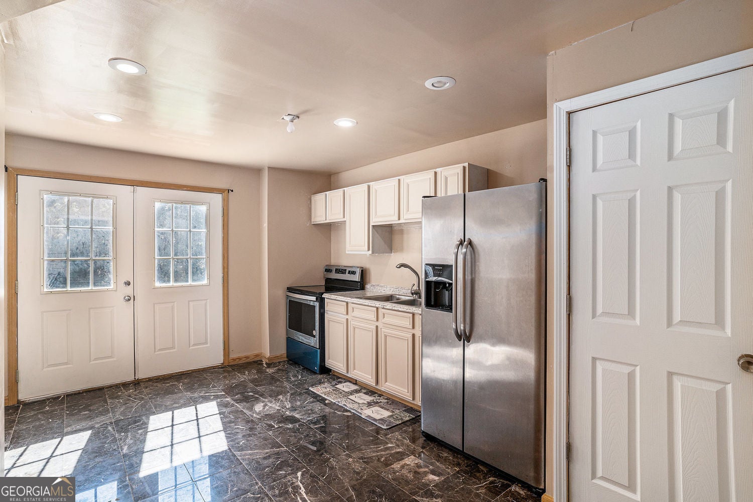 Conyers, Georgia, 30094, United States, 6 Bedrooms Bedrooms, ,4 BathroomsBathrooms,Residential,For Sale,1919419