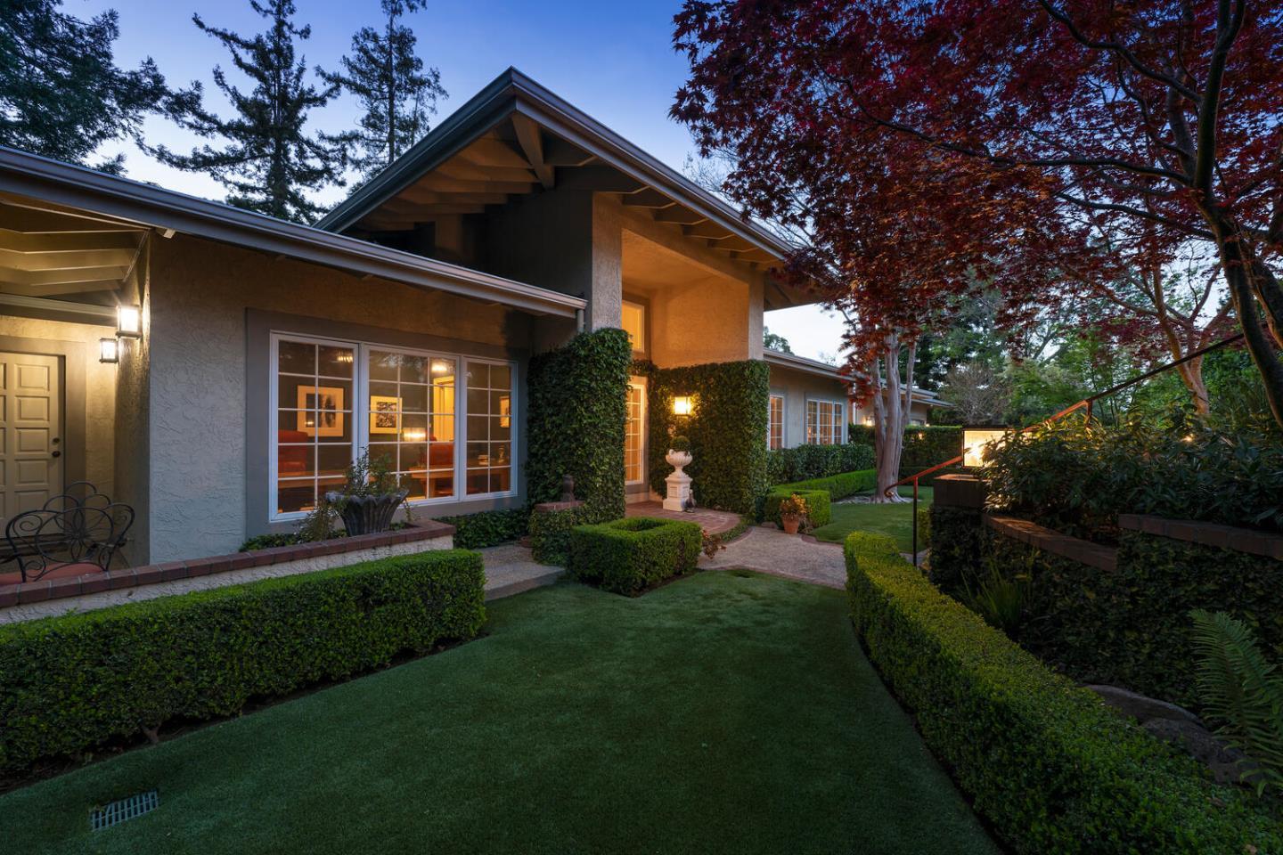 Hillsborough, California, 94010, United States, 4 Bedrooms Bedrooms, ,6 BathroomsBathrooms,Residential,For Sale,1941061