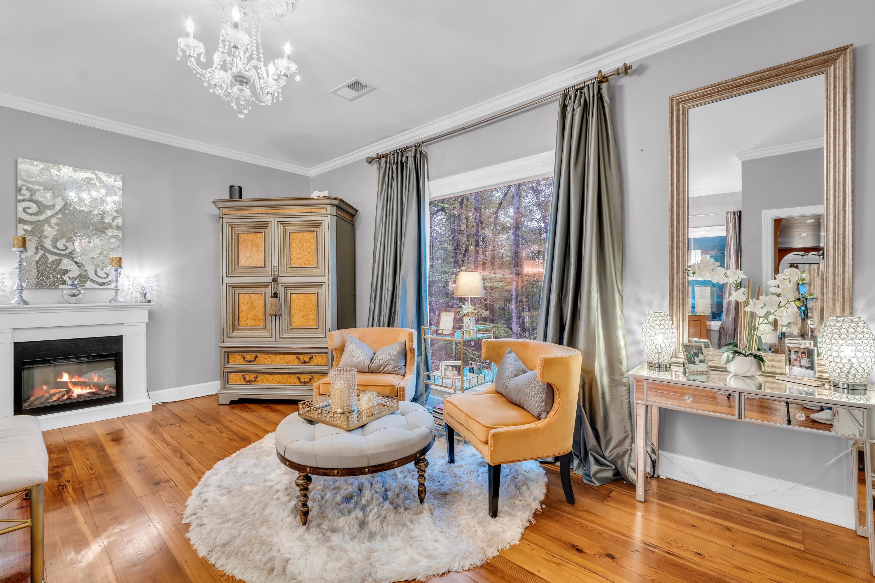 Columbus, Mississippi, 39705, United States, 4 Bedrooms Bedrooms, ,4 BathroomsBathrooms,Residential,For Sale,1976327