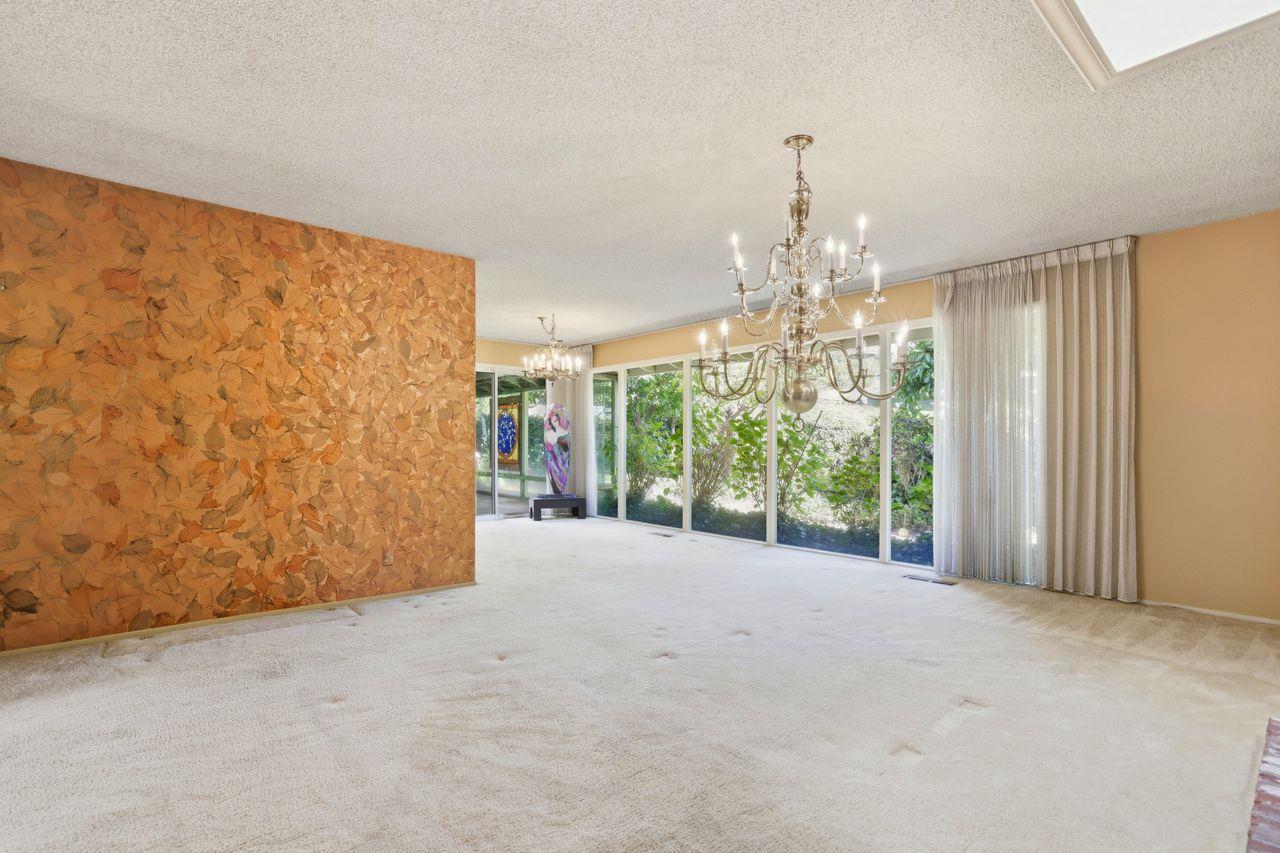 Sacramento, California, 95825, United States, 3 Bedrooms Bedrooms, ,2 BathroomsBathrooms,Residential,For Sale,1964772