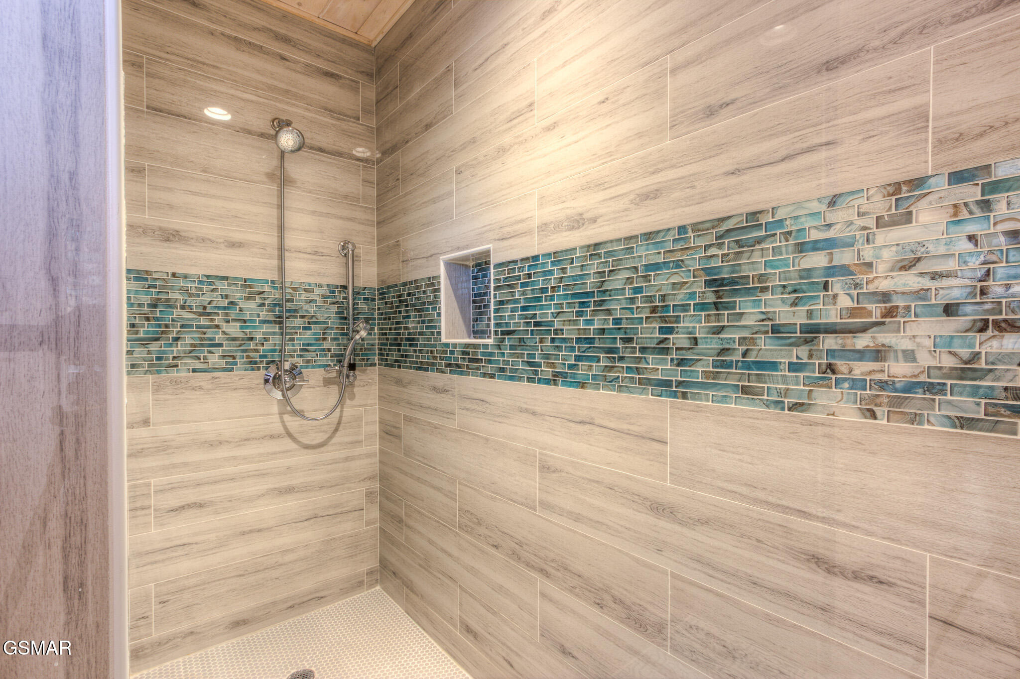 Sevierville, Tennessee, 37862, United States, 3 Bedrooms Bedrooms, ,5 BathroomsBathrooms,Residential,For Sale,1975393