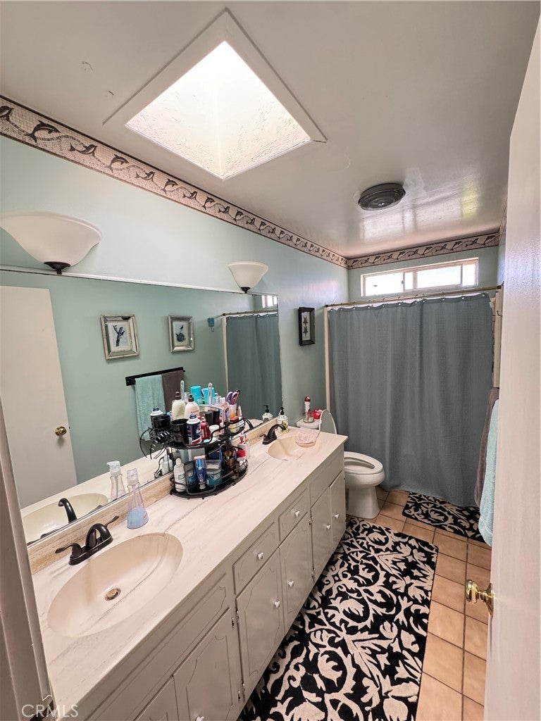 Escondido, California, 92026, United States, 4 Bedrooms Bedrooms, ,3 BathroomsBathrooms,Residential,For Sale,1977557