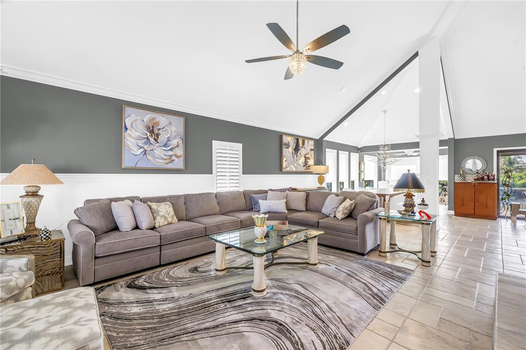 St Petersburg, Florida, 33715, United States, 4 Bedrooms Bedrooms, ,5 BathroomsBathrooms,Residential,For Sale,1999732