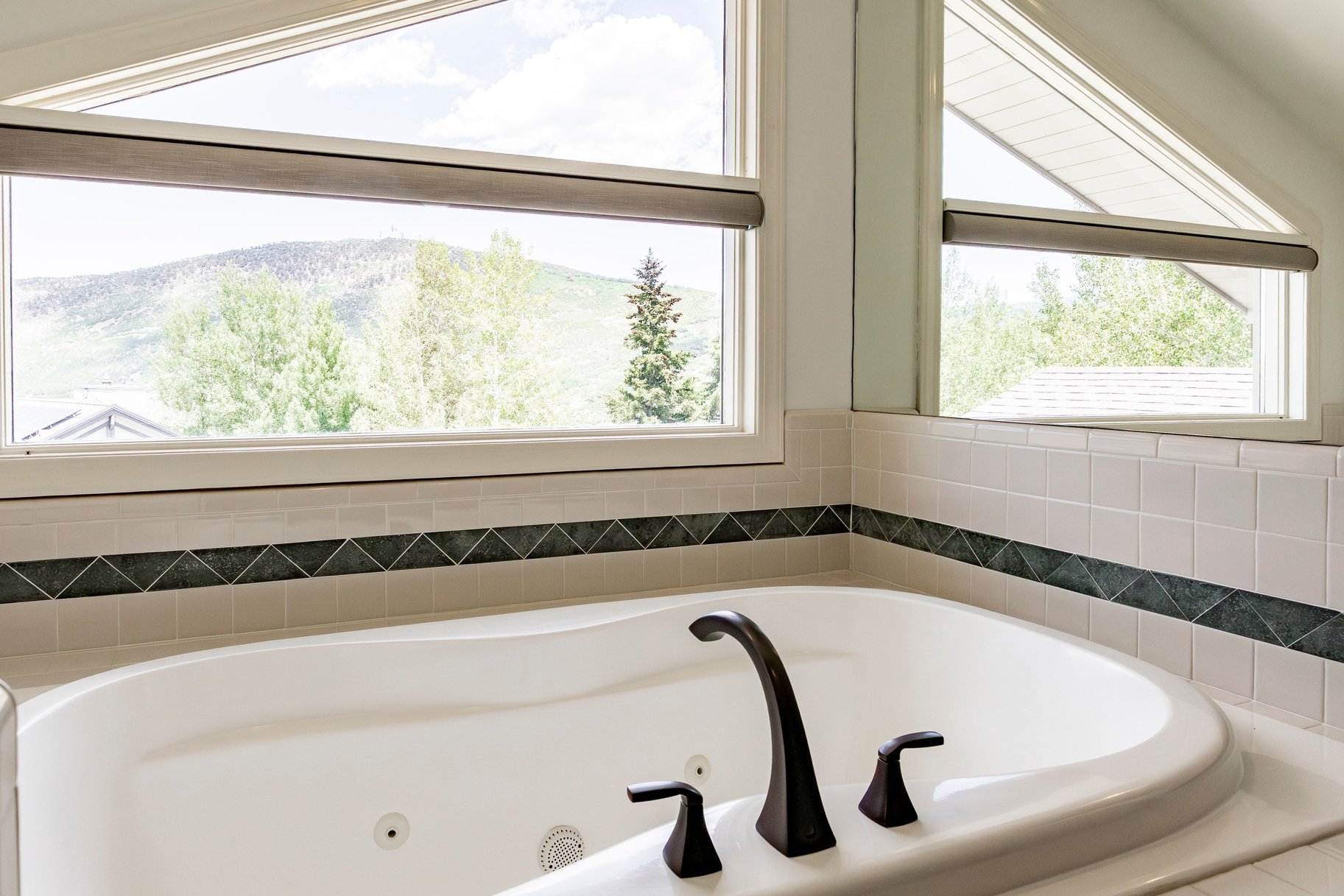  Spacious Six-Bedroom Home with Views in Park City Proper - 物件實景