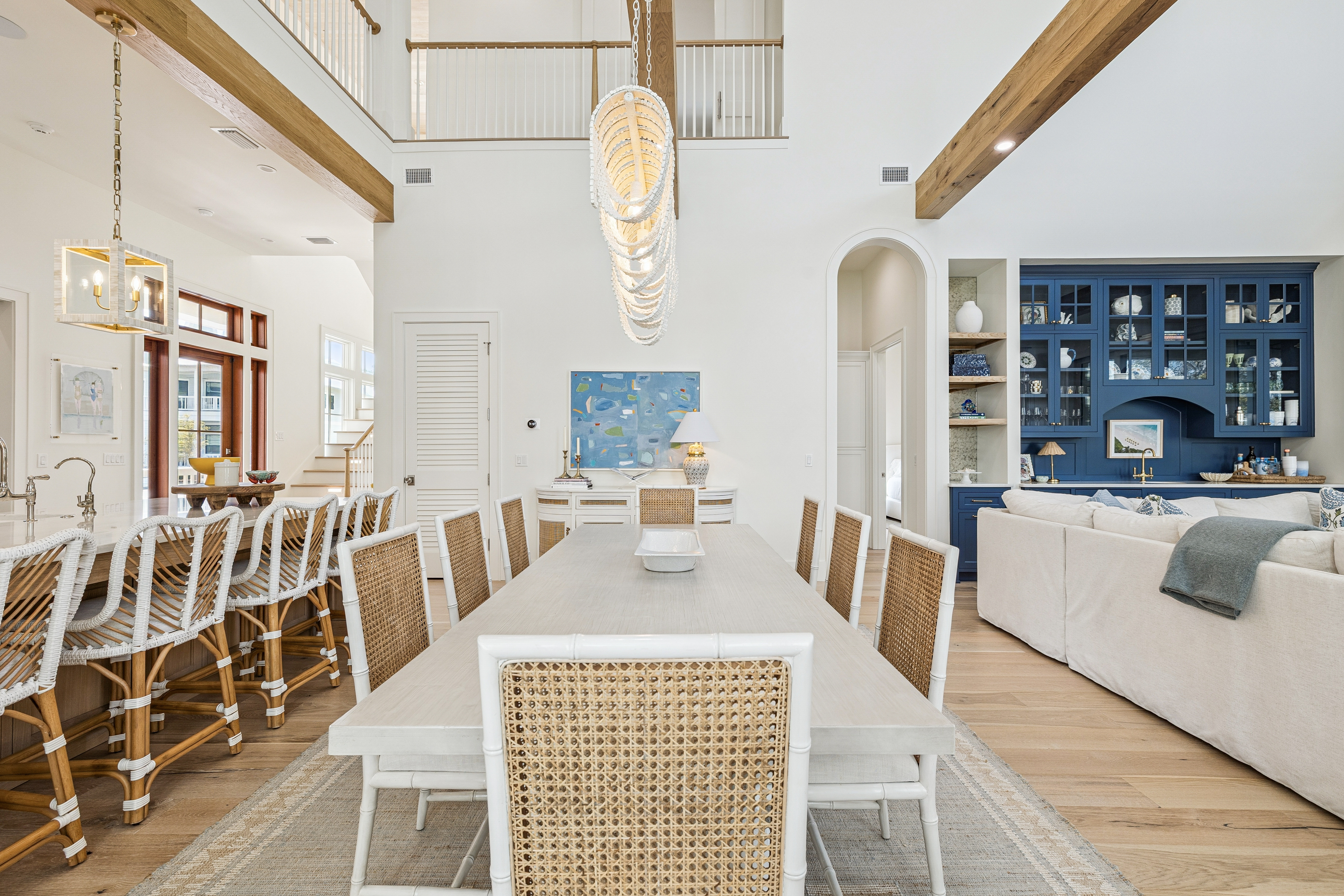  Refined Coastal Residence With Designer Interiors And Exceptional Craftsmanship - 物件實景