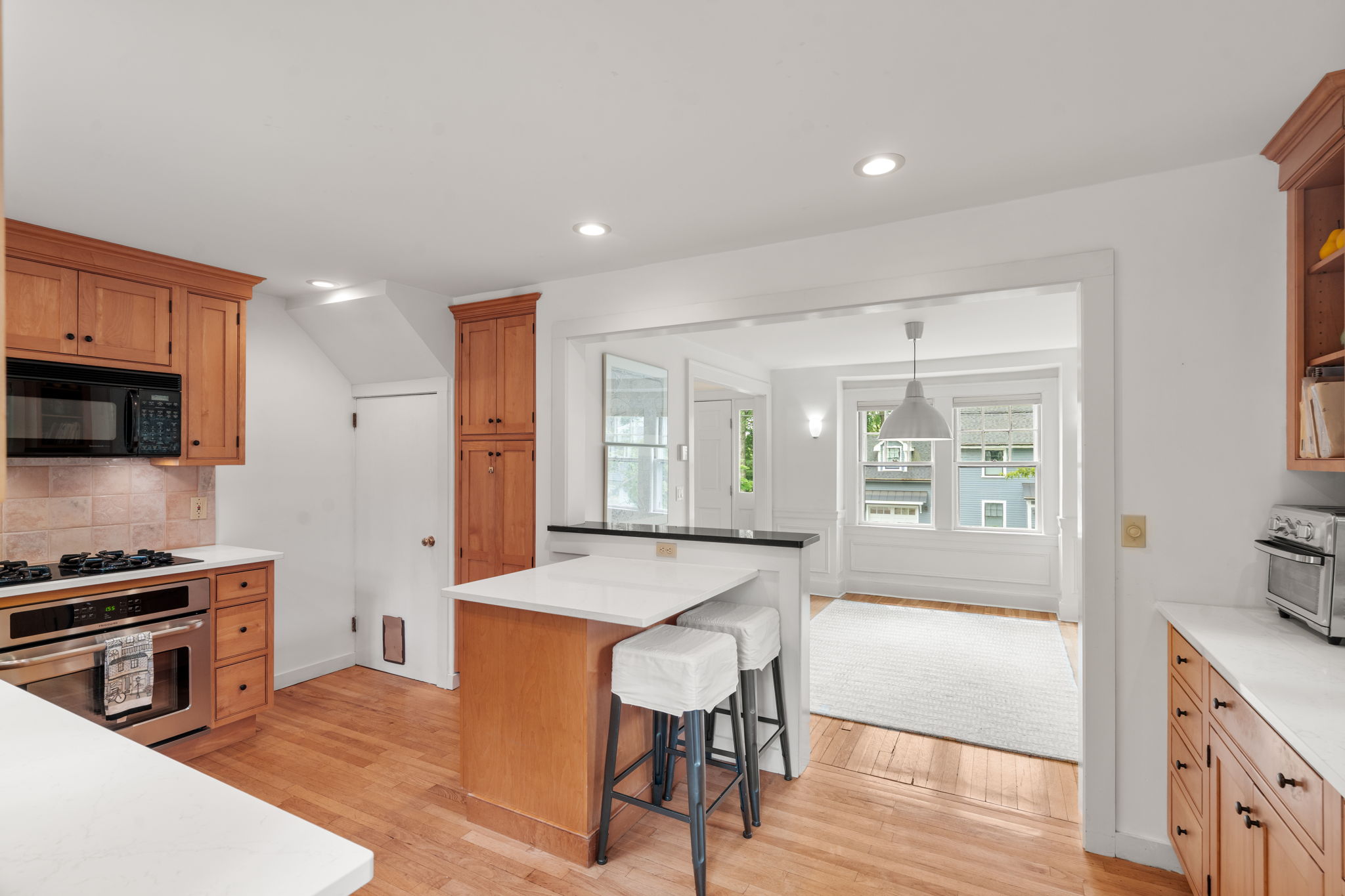  16 Lewis Street, Newton, MA, 02458 - 物件實景