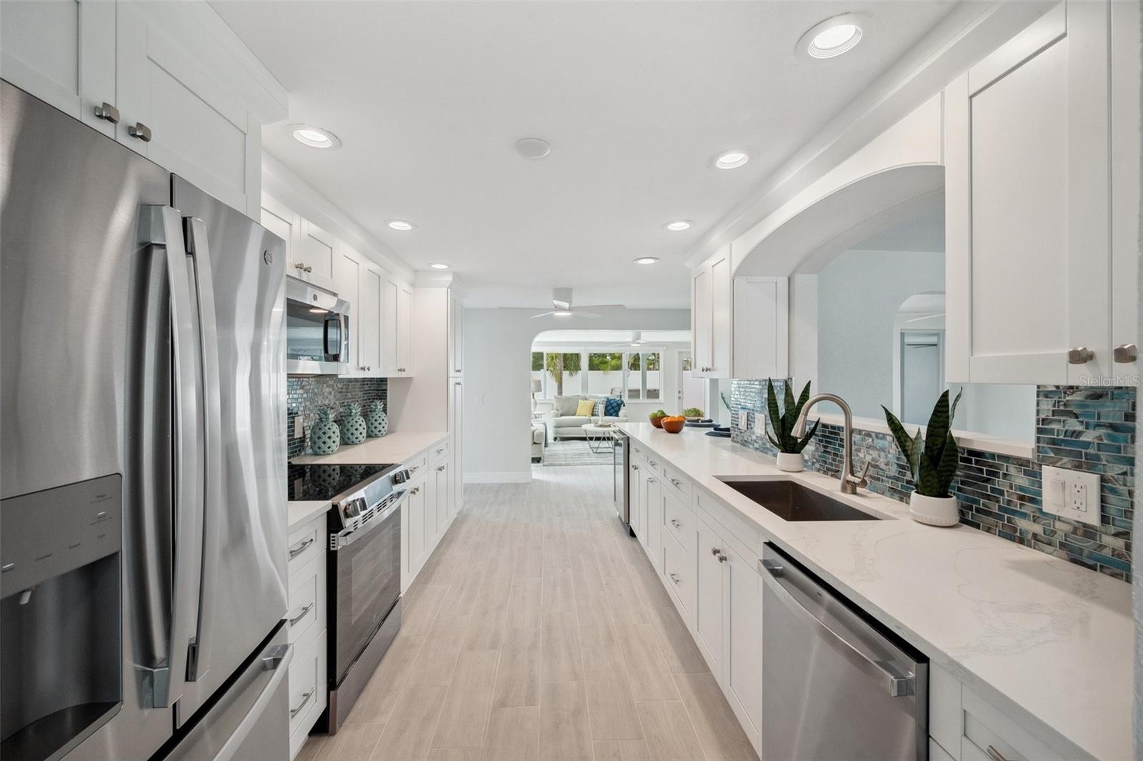 HOLMES BEACH, Florida, 34217, United States, 3 Bedrooms Bedrooms, ,2 BathroomsBathrooms,Residential,For Sale,1763244