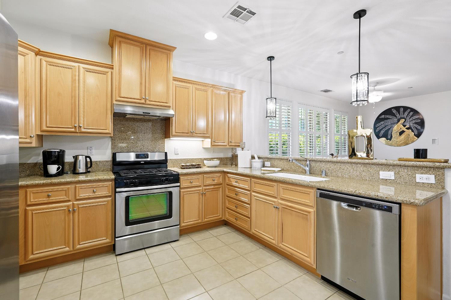 Roseville, California, 95747, United States, 2 Bedrooms Bedrooms, ,2 BathroomsBathrooms,Residential,For Sale,1918071