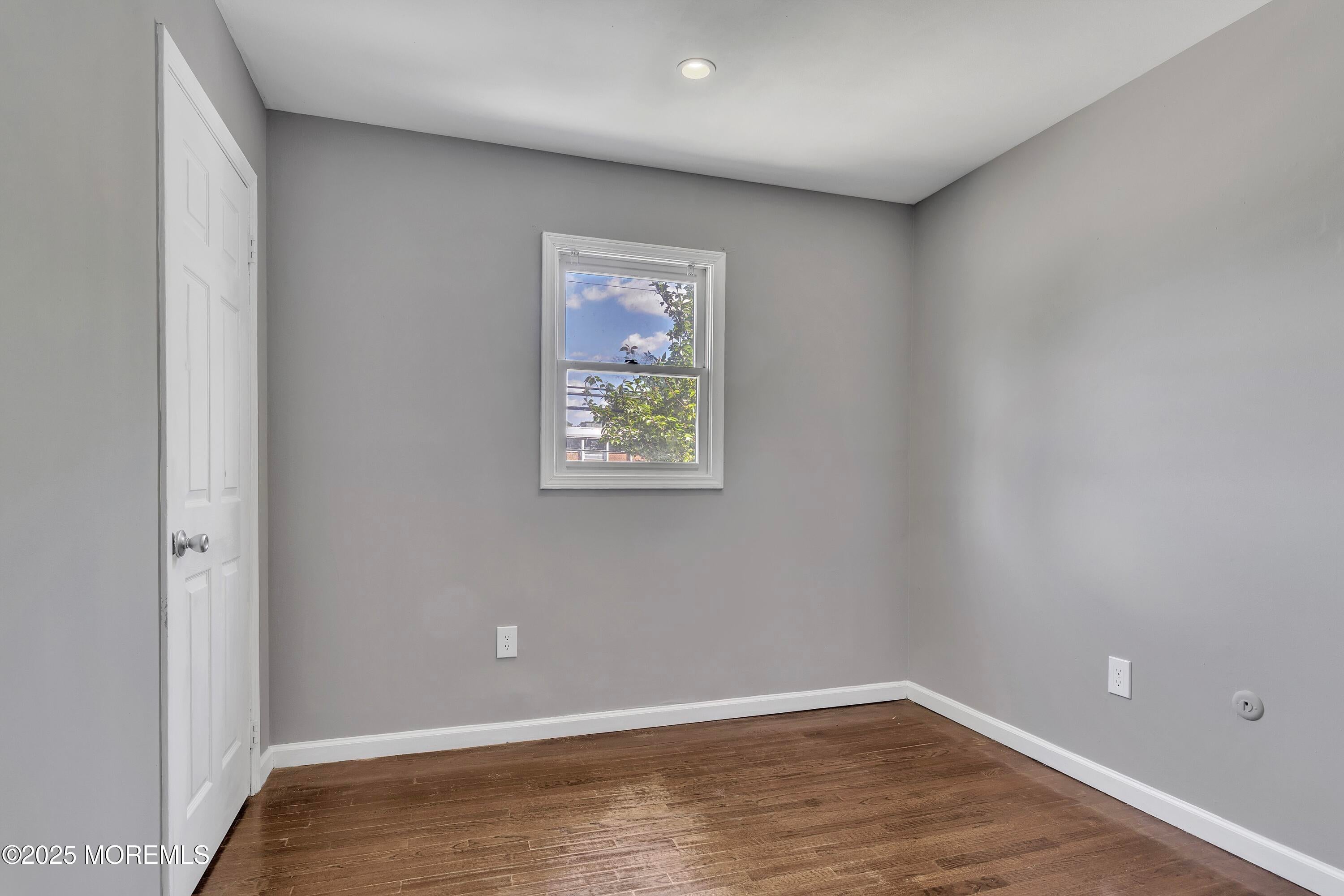 Toms River, New Jersey, 08753, United States, 5 Bedrooms Bedrooms, ,2 BathroomsBathrooms,Residential,For Sale,1996778