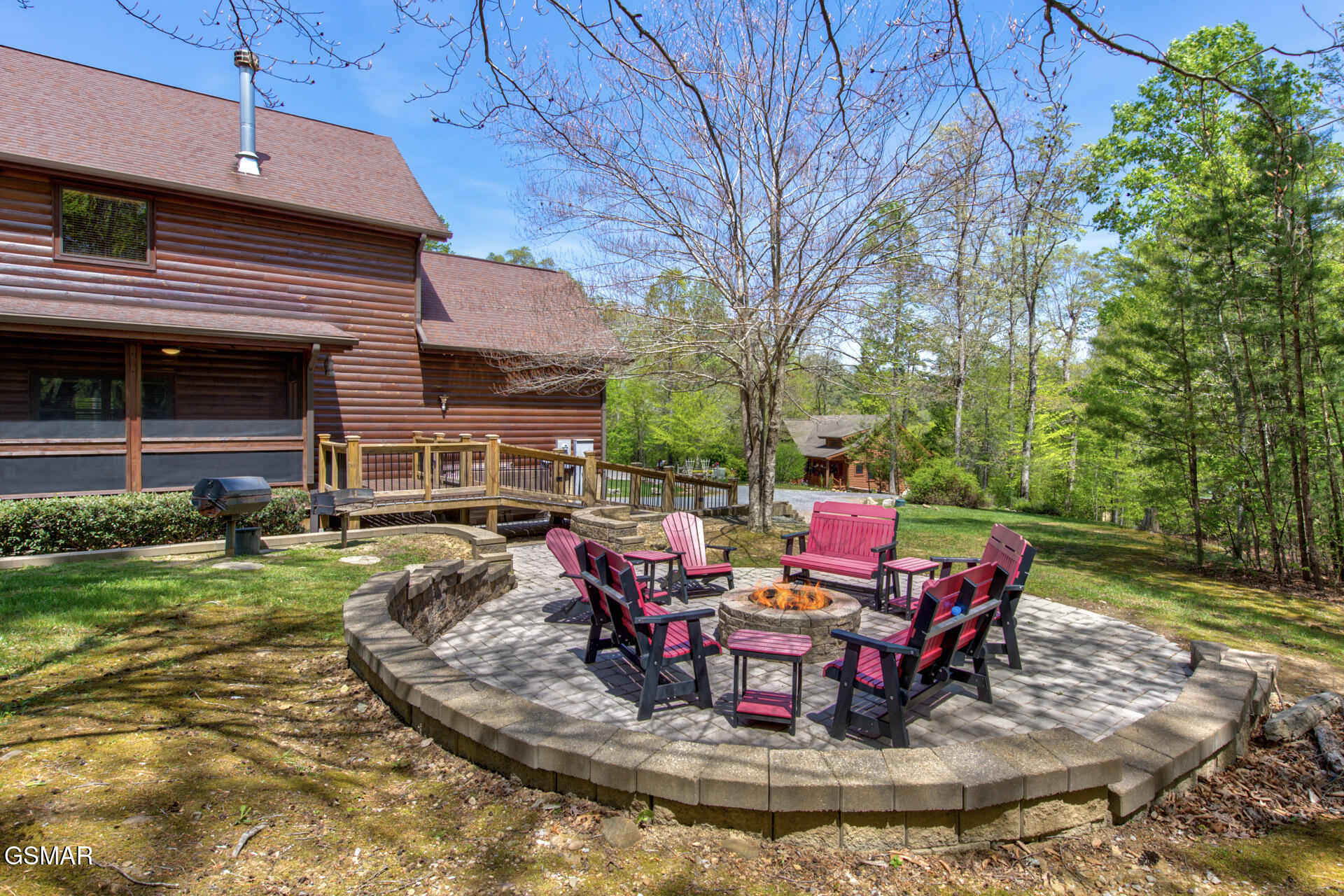 Sevierville, Tennessee, 37862, United States, 3 Bedrooms Bedrooms, ,3 BathroomsBathrooms,Residential,For Sale,1978945