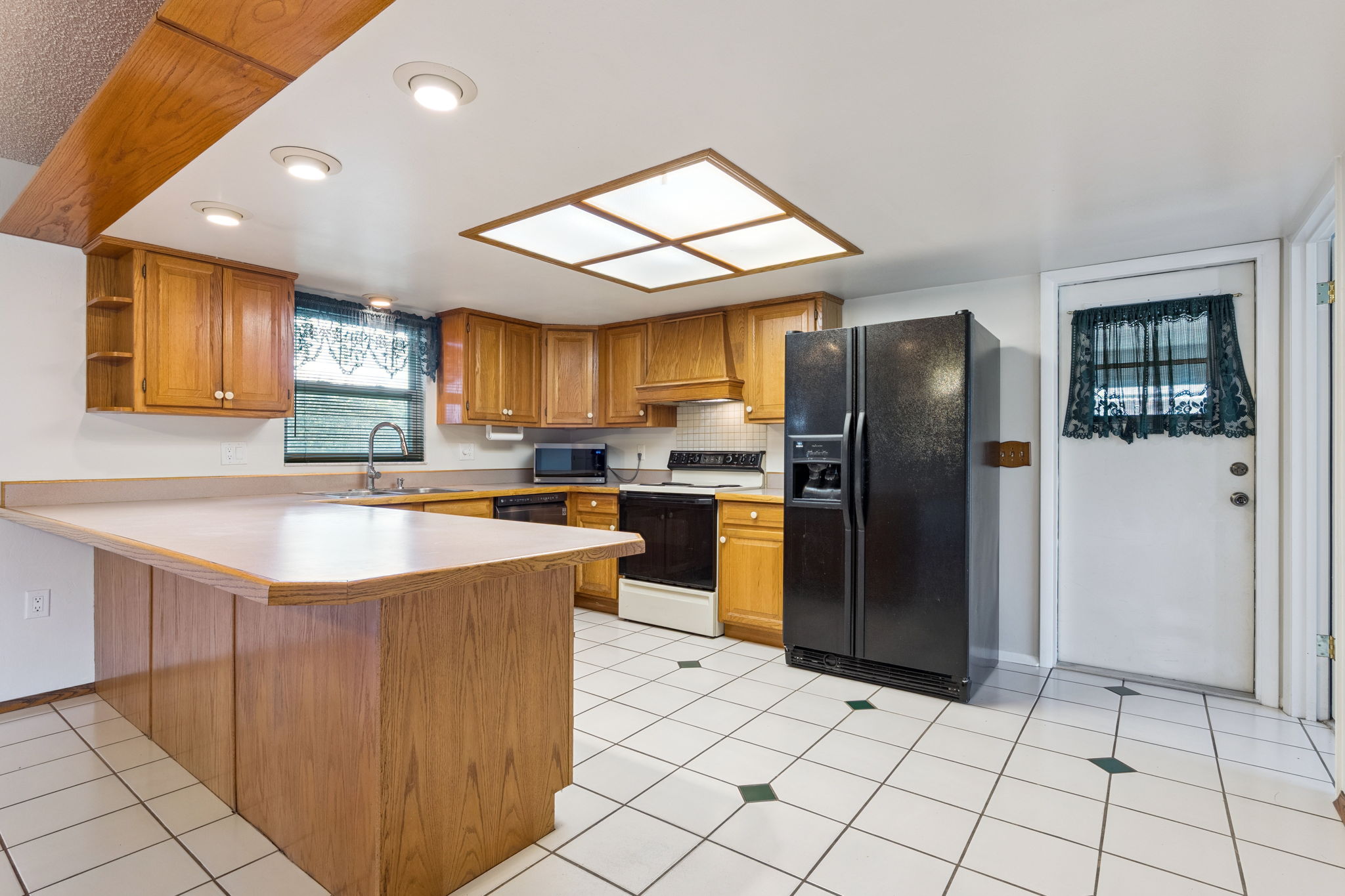Belle Isle, Florida, 32812, United States, 4 Bedrooms Bedrooms, ,2 BathroomsBathrooms,Residential,For Sale,2048801