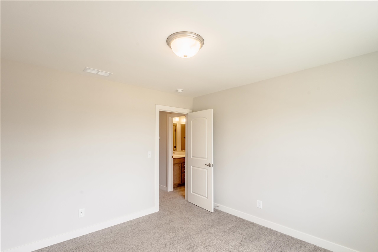Bowling Green, Kentucky, 42104, United States, 4 Bedrooms Bedrooms, ,3 BathroomsBathrooms,Residential,For Sale,1913768