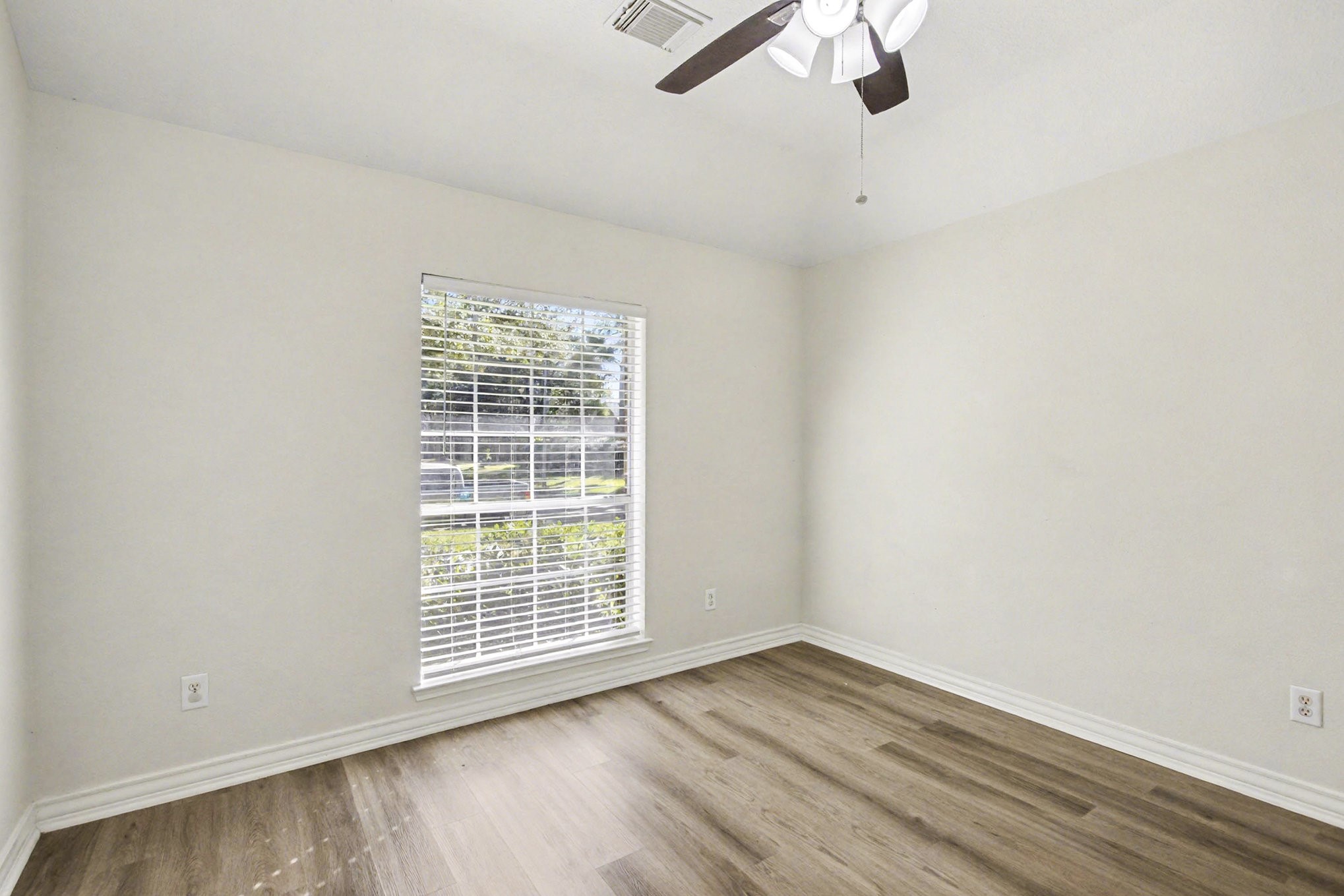 Houston, Texas, 77094, United States, 3 Bedrooms Bedrooms, ,2 BathroomsBathrooms,Residential,For Sale,1993384