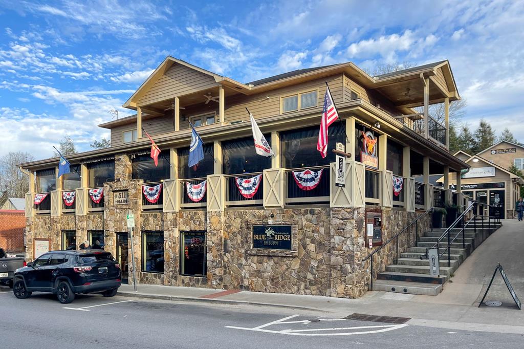 Morganton, Georgia, 30560, United States, 3 Bedrooms Bedrooms, ,4 BathroomsBathrooms,Residential,For Sale,1858984