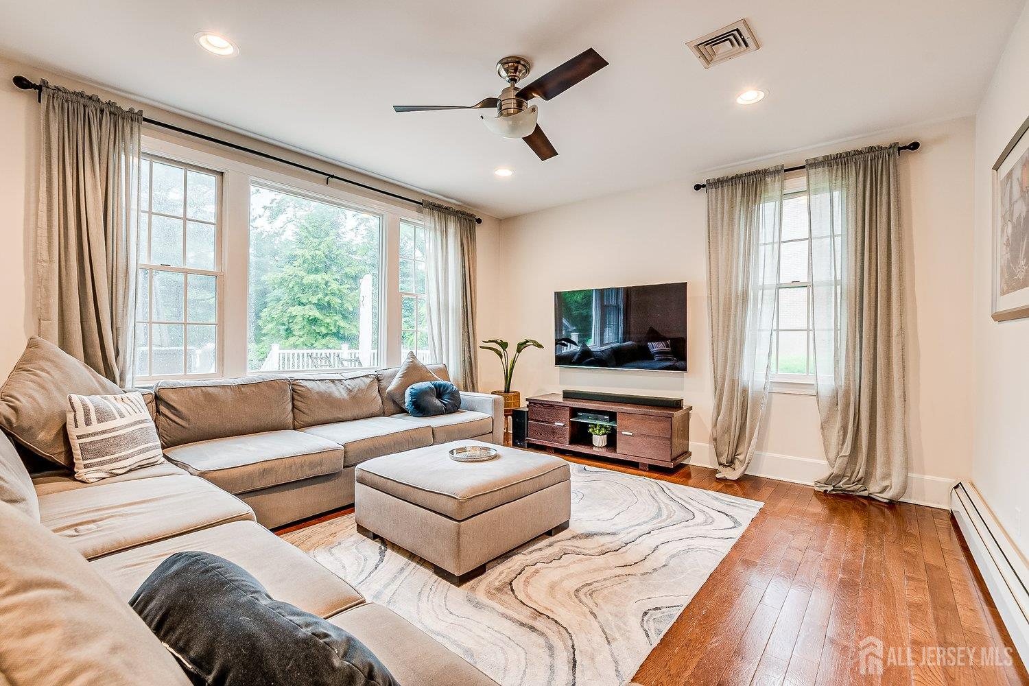 Metuchen, New Jersey, 08840, United States, 5 Bedrooms Bedrooms, ,3 BathroomsBathrooms,Residential,For Sale,1903678