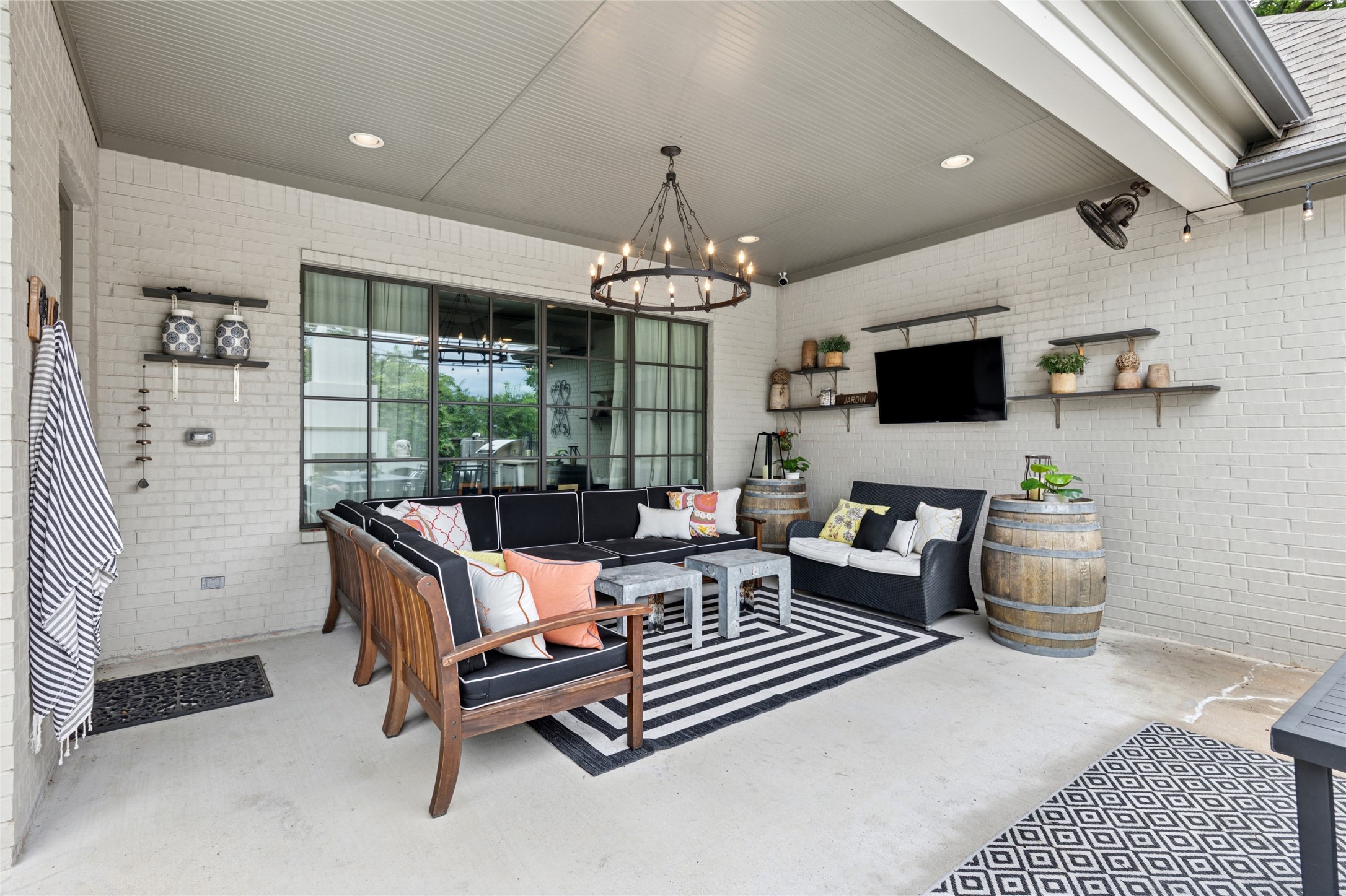Fort Worth, Texas, 76109, United States, 5 Bedrooms Bedrooms, ,5 BathroomsBathrooms,Residential,For Sale,1866659