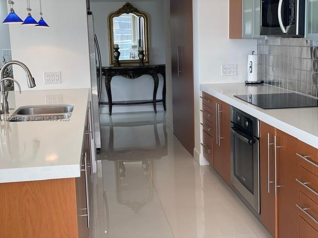 Aventura, Florida, 33180, United States, 2 Bedrooms Bedrooms, ,2 BathroomsBathrooms,Residential,For Sale,1926064