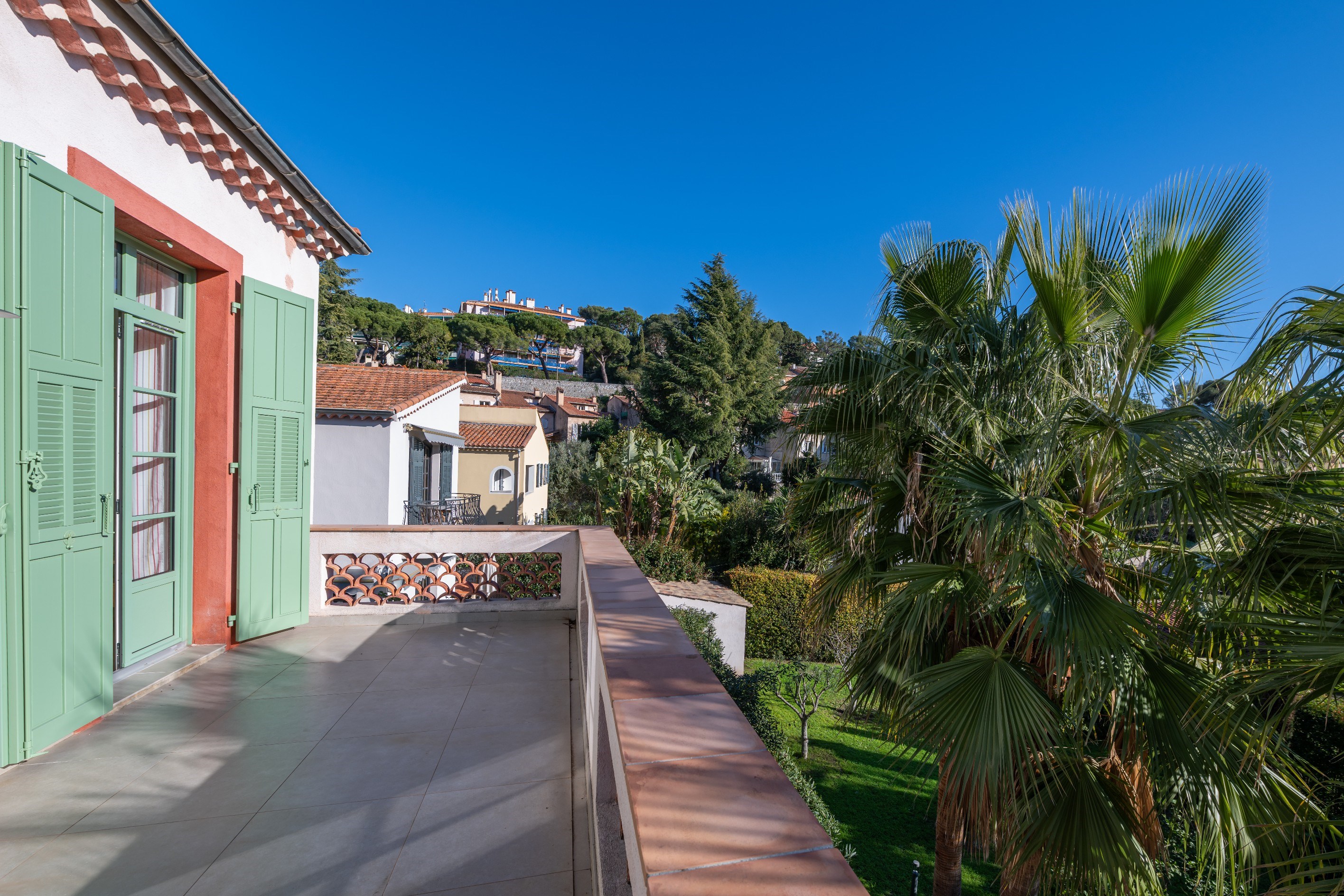  Fully Renovated Beautiful character property on the hillside above Villefranche… - 物件實景