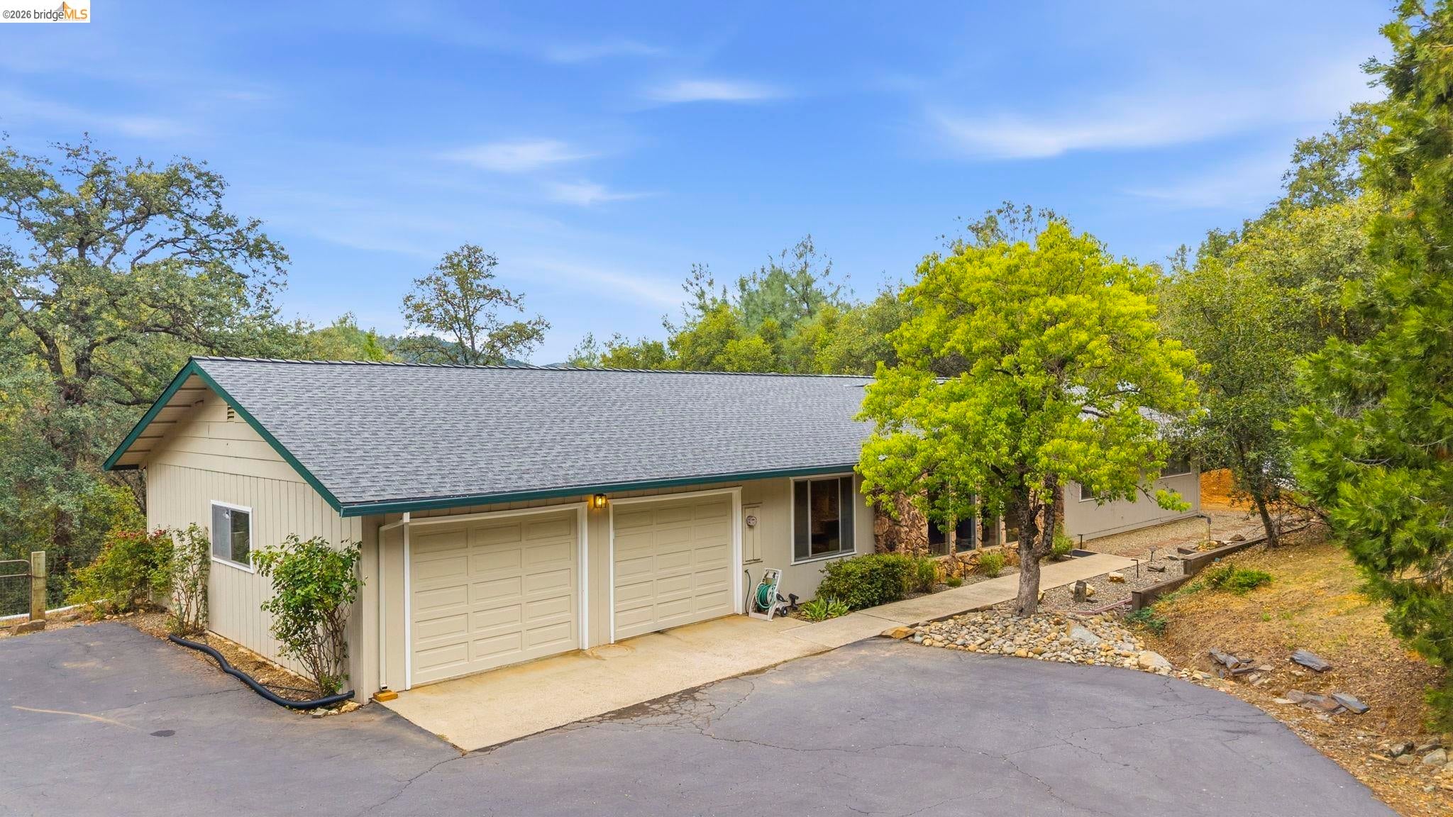 Sonora, California, 95370, United States, 4 Bedrooms Bedrooms, ,2 BathroomsBathrooms,Residential,For Sale,2049184