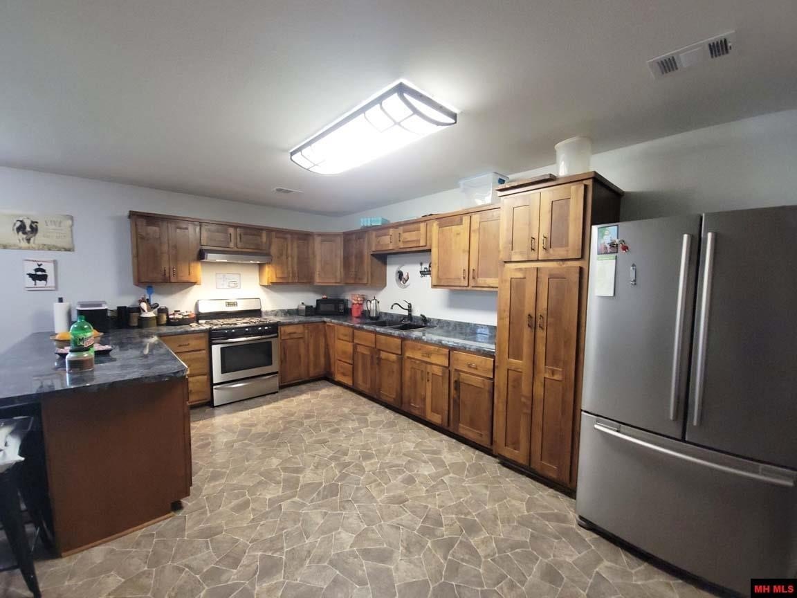 Franklin, Arkansas, 72536, United States, 5 Bedrooms Bedrooms, ,3 BathroomsBathrooms,Residential,For Sale,2039811