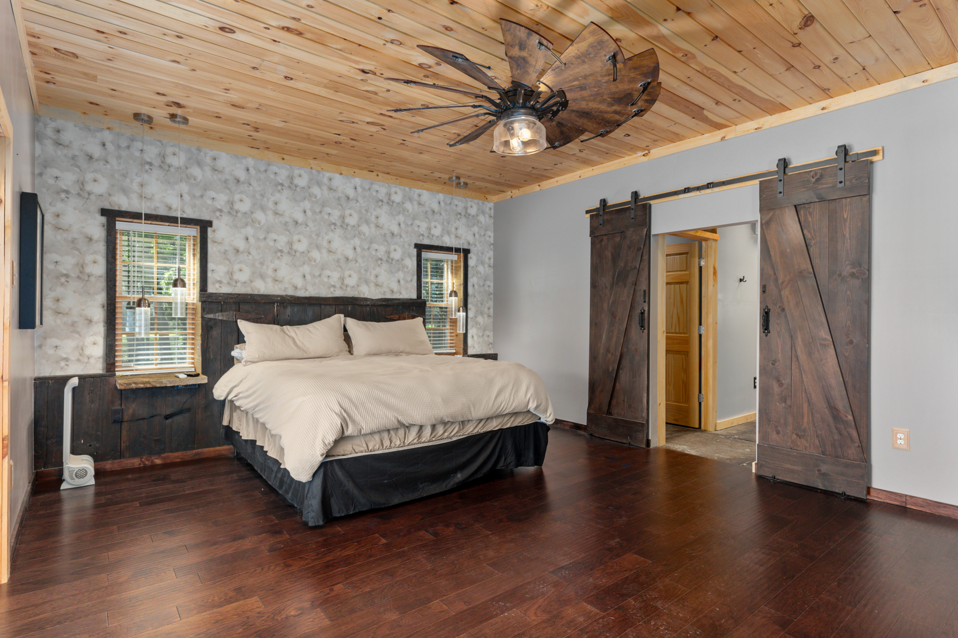 Sawyerville, Illinois, 62085, United States, 3 Bedrooms Bedrooms, ,3 BathroomsBathrooms,Residential,For Sale,1983807