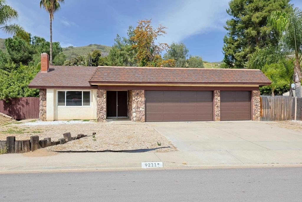 Lakeside, California, 92040, United States, 3 Bedrooms Bedrooms, ,2 BathroomsBathrooms,Residential,For Sale,1907762