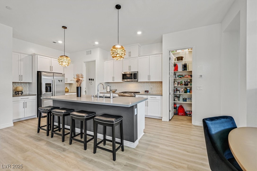 Henderson, Nevada, 89011, United States, 3 Bedrooms Bedrooms, ,2 BathroomsBathrooms,Residential,For Sale,1972737