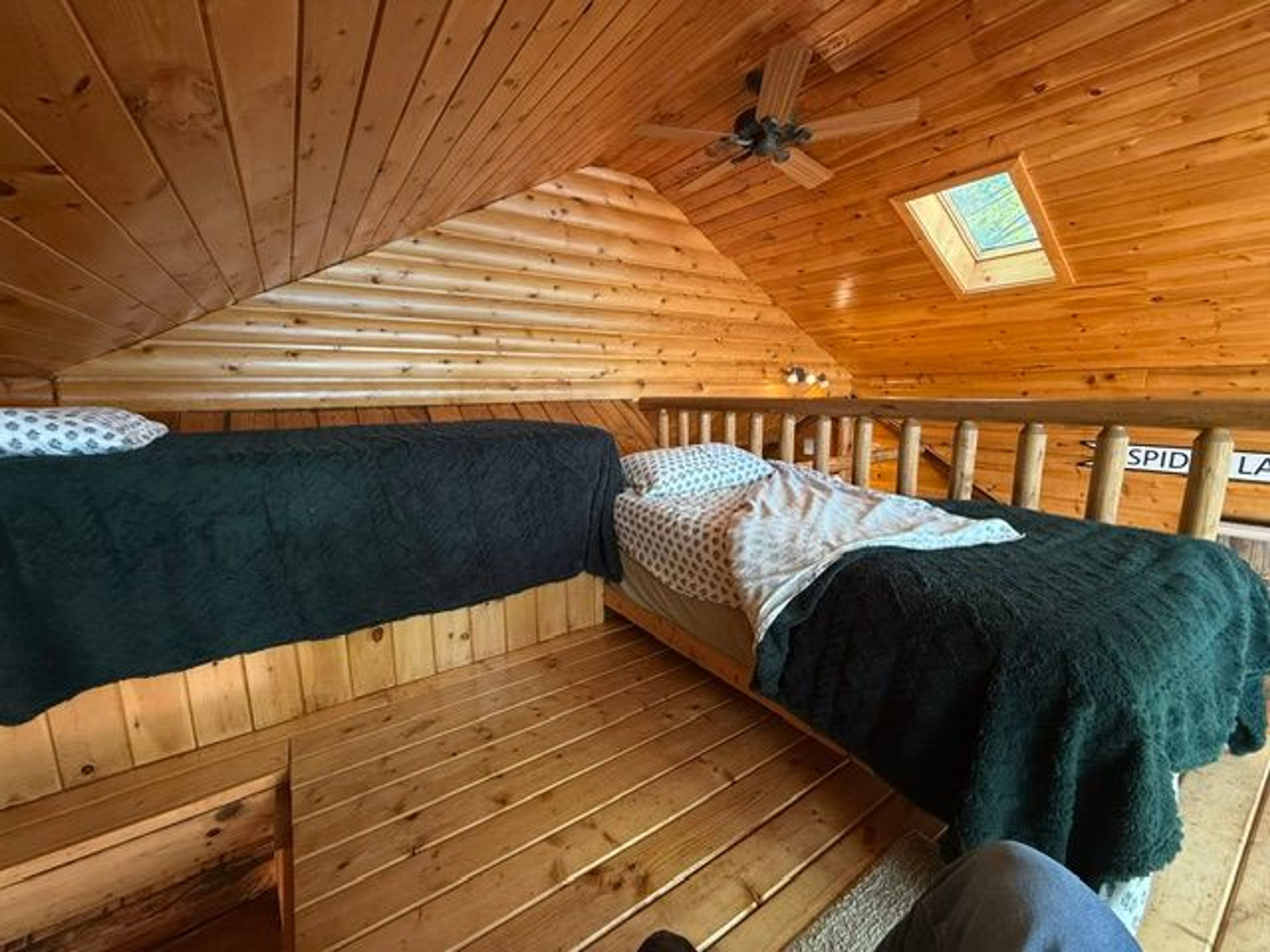  Storybook Log Cabin in Pines - 物件實景