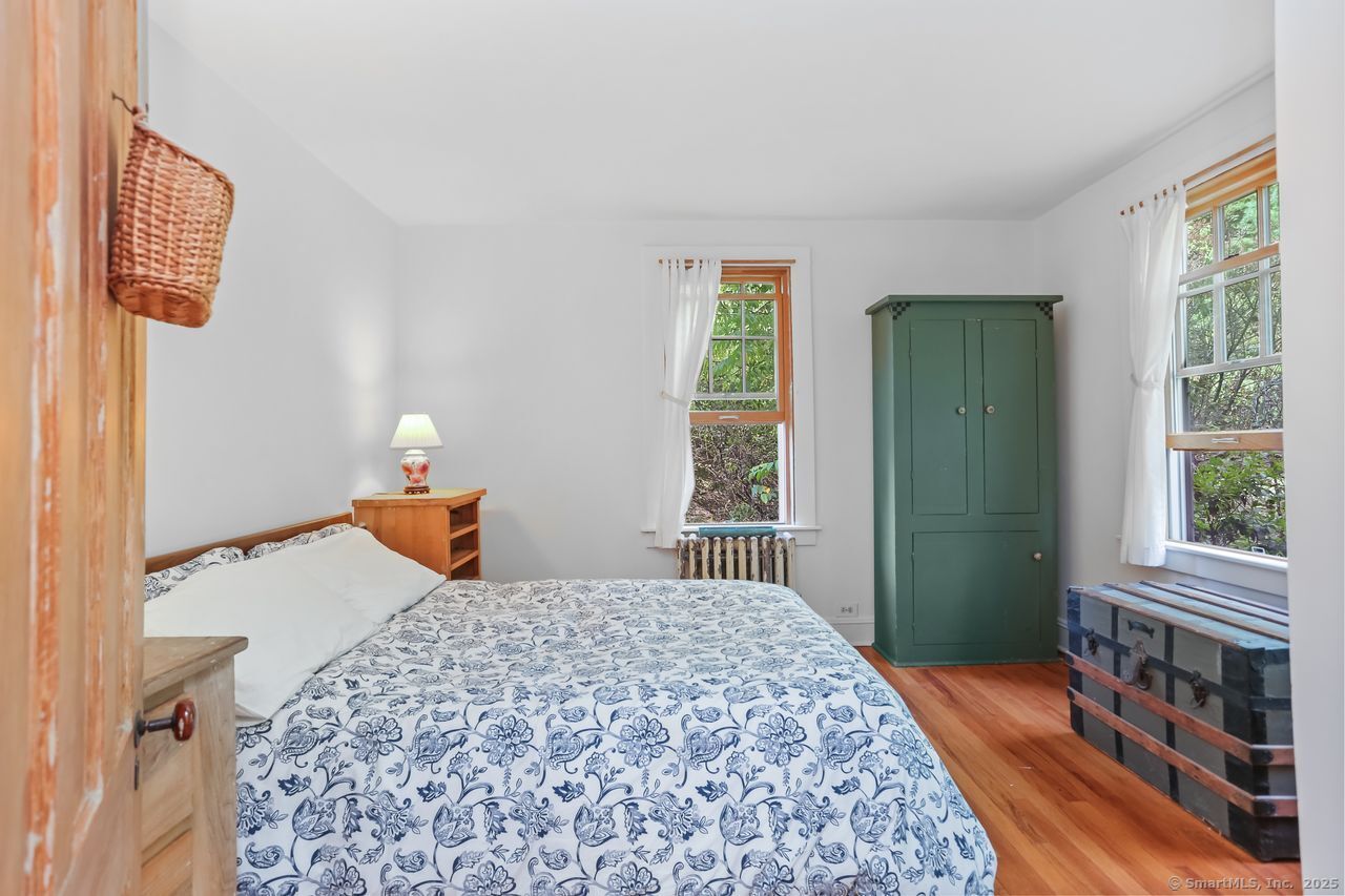 Westport, Connecticut, 06880, United States, 4 Bedrooms Bedrooms, ,3 BathroomsBathrooms,Residential,For Sale,1938739