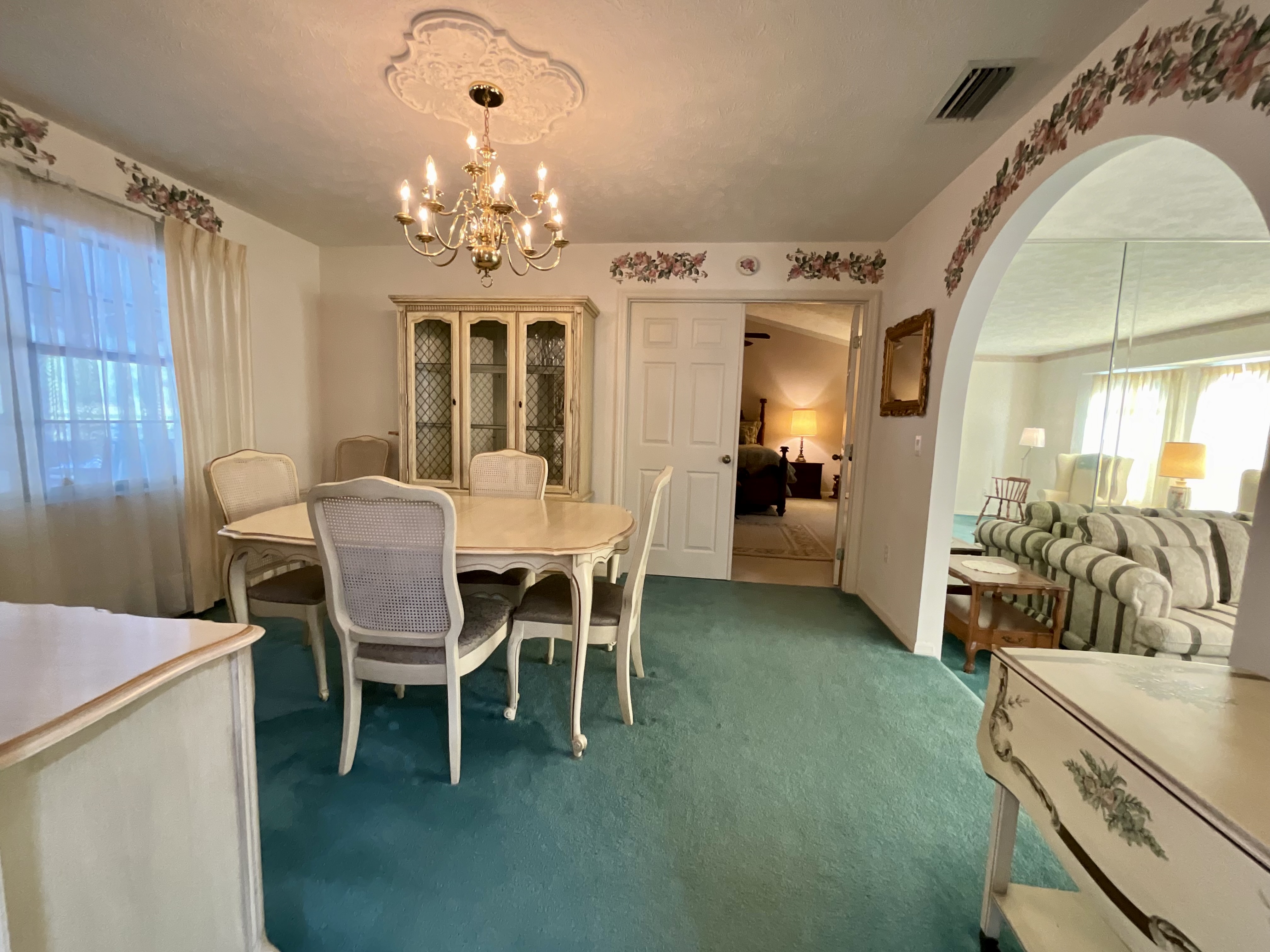 Silver Springs, Florida, 34488, United States, 4 Bedrooms Bedrooms, ,3 BathroomsBathrooms,Residential,For Sale,1981770