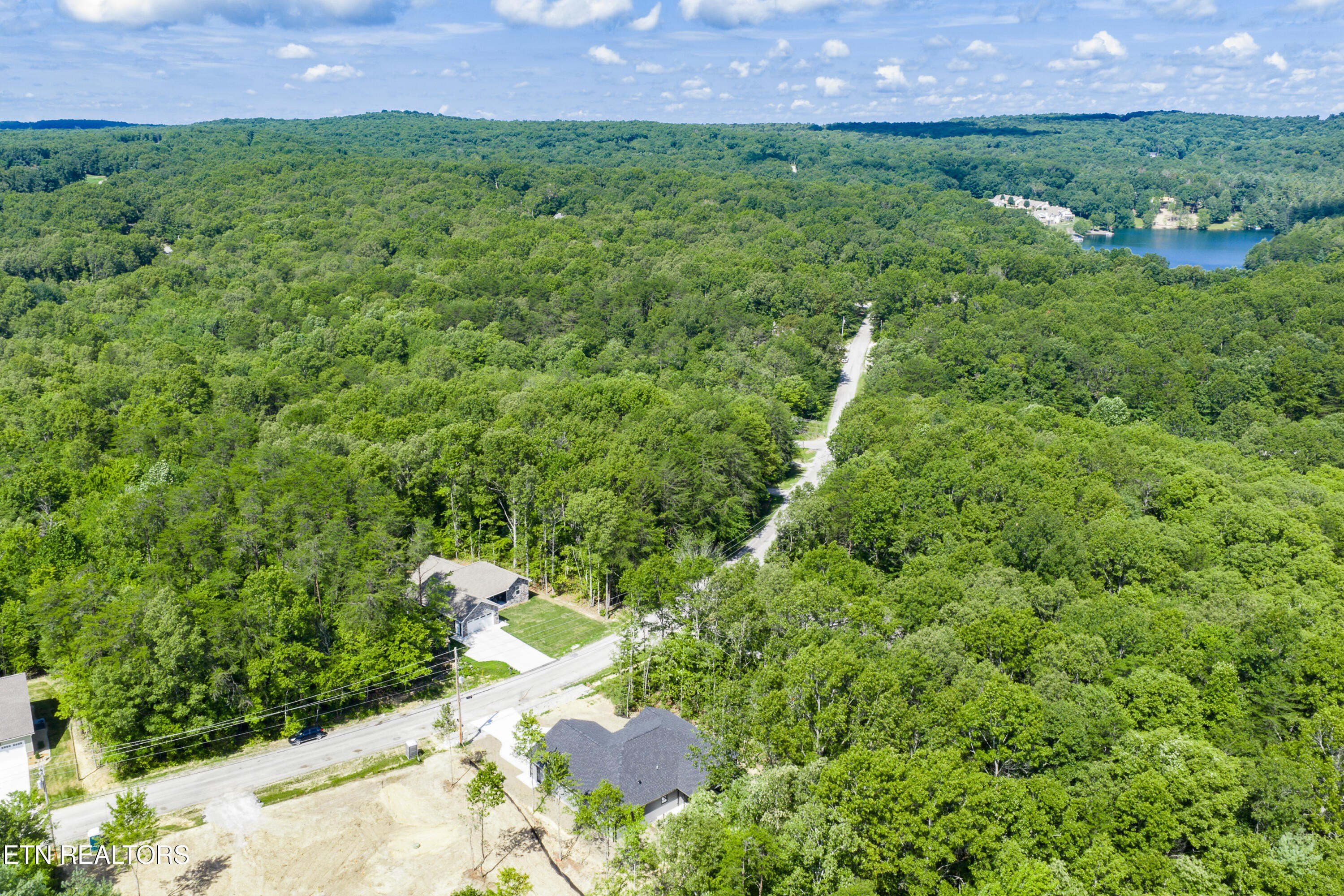 Crossville, Tennessee, 38558, United States, 3 Bedrooms Bedrooms, ,2 BathroomsBathrooms,Residential,For Sale,1937807