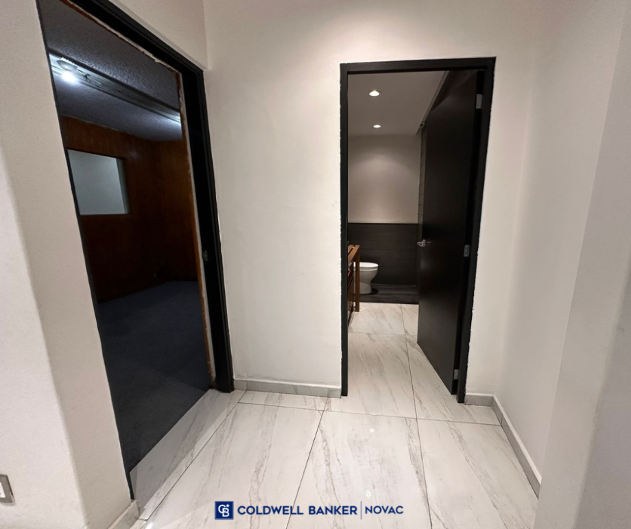 Miguel Hidalgo, Ciudad de México, 11300, Mexico, 9 Bedrooms Bedrooms, ,2 BathroomsBathrooms,Residential,For Sale,1690374
