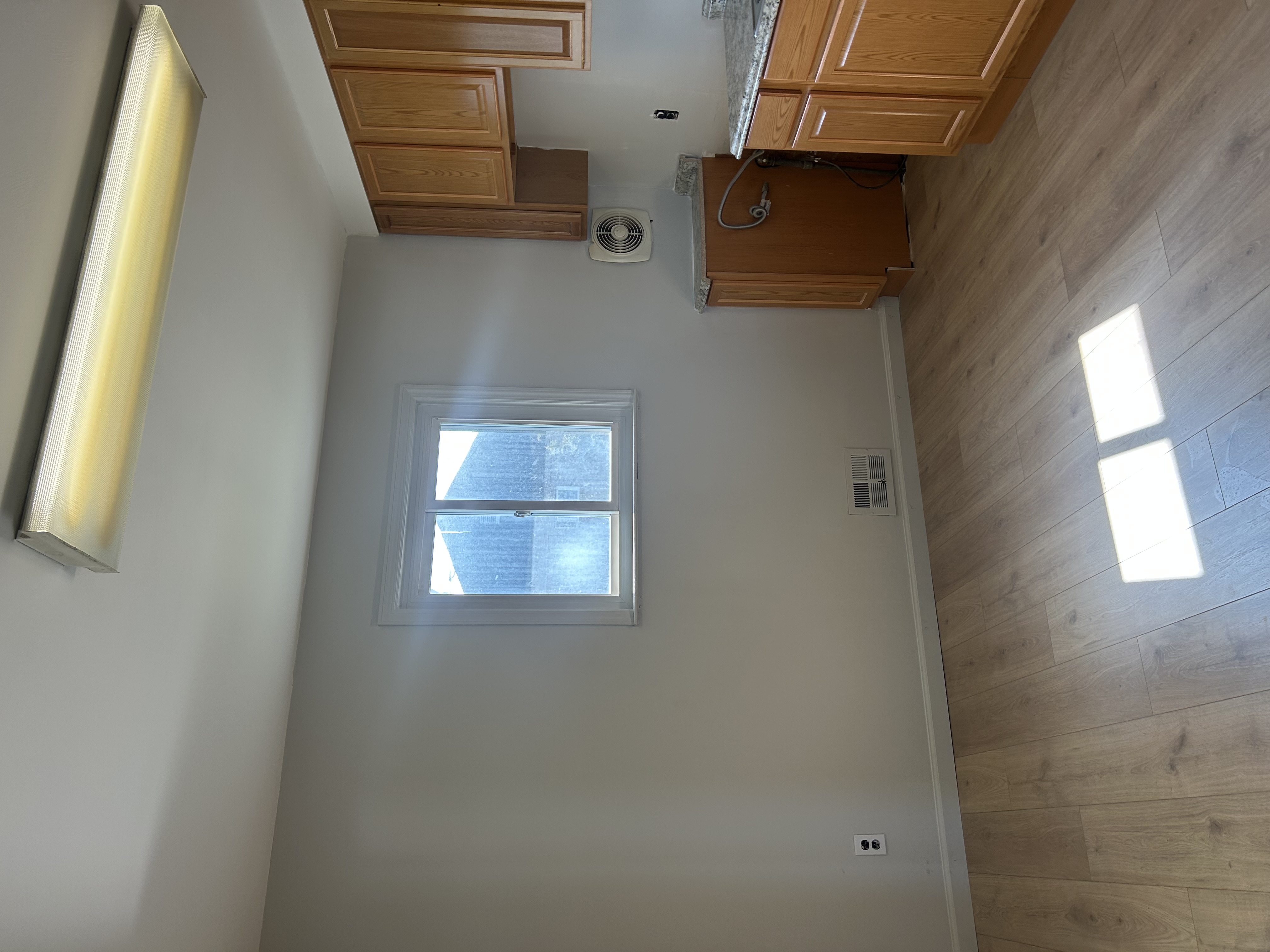Lindenhurst, New York, 11757, United States, 4 Bedrooms Bedrooms, ,2 BathroomsBathrooms,Residential,For Sale,1840330