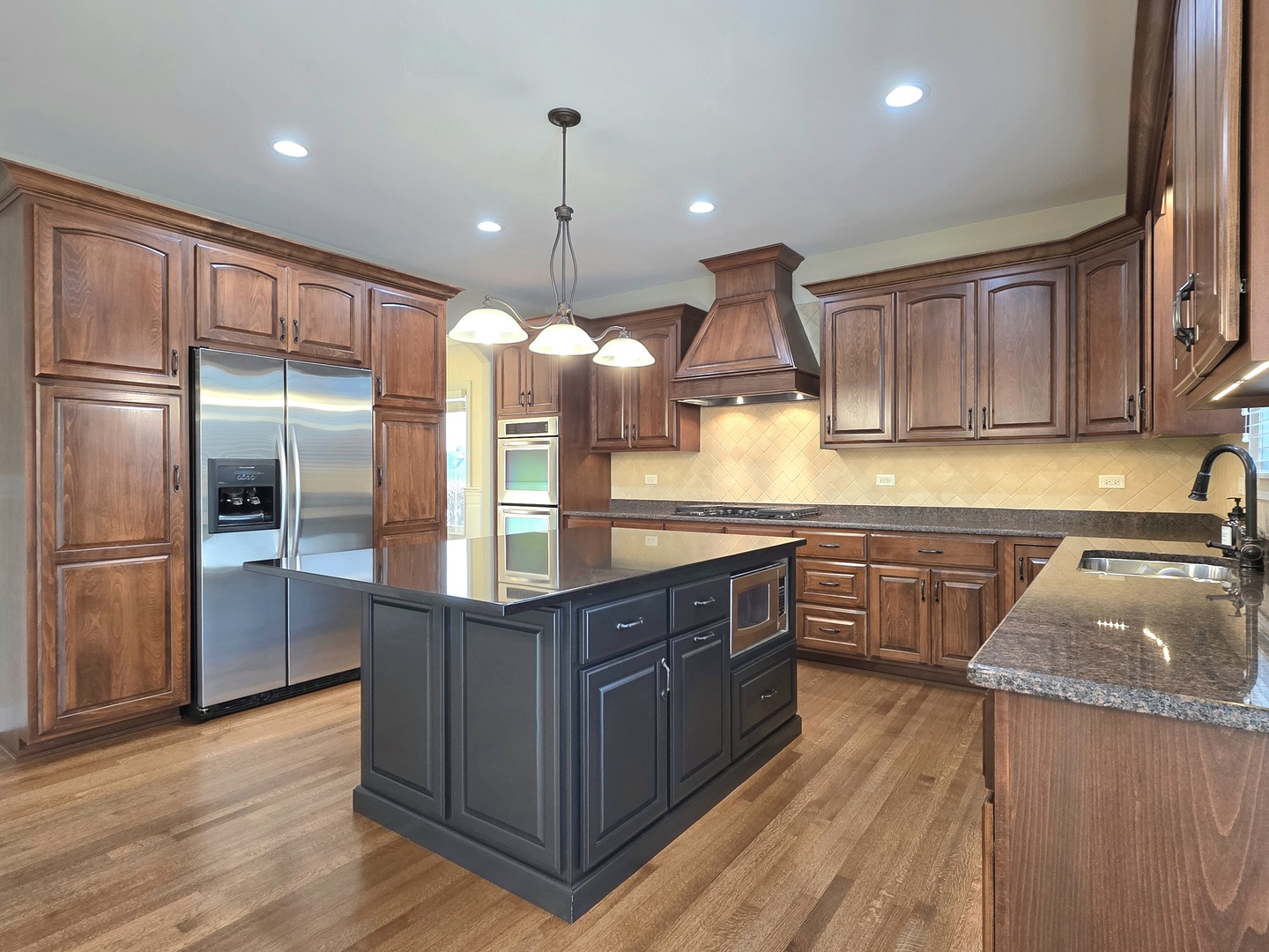 Mokena, Illinois, 60448, United States, 5 Bedrooms Bedrooms, ,4 BathroomsBathrooms,Residential,For Sale,2005641