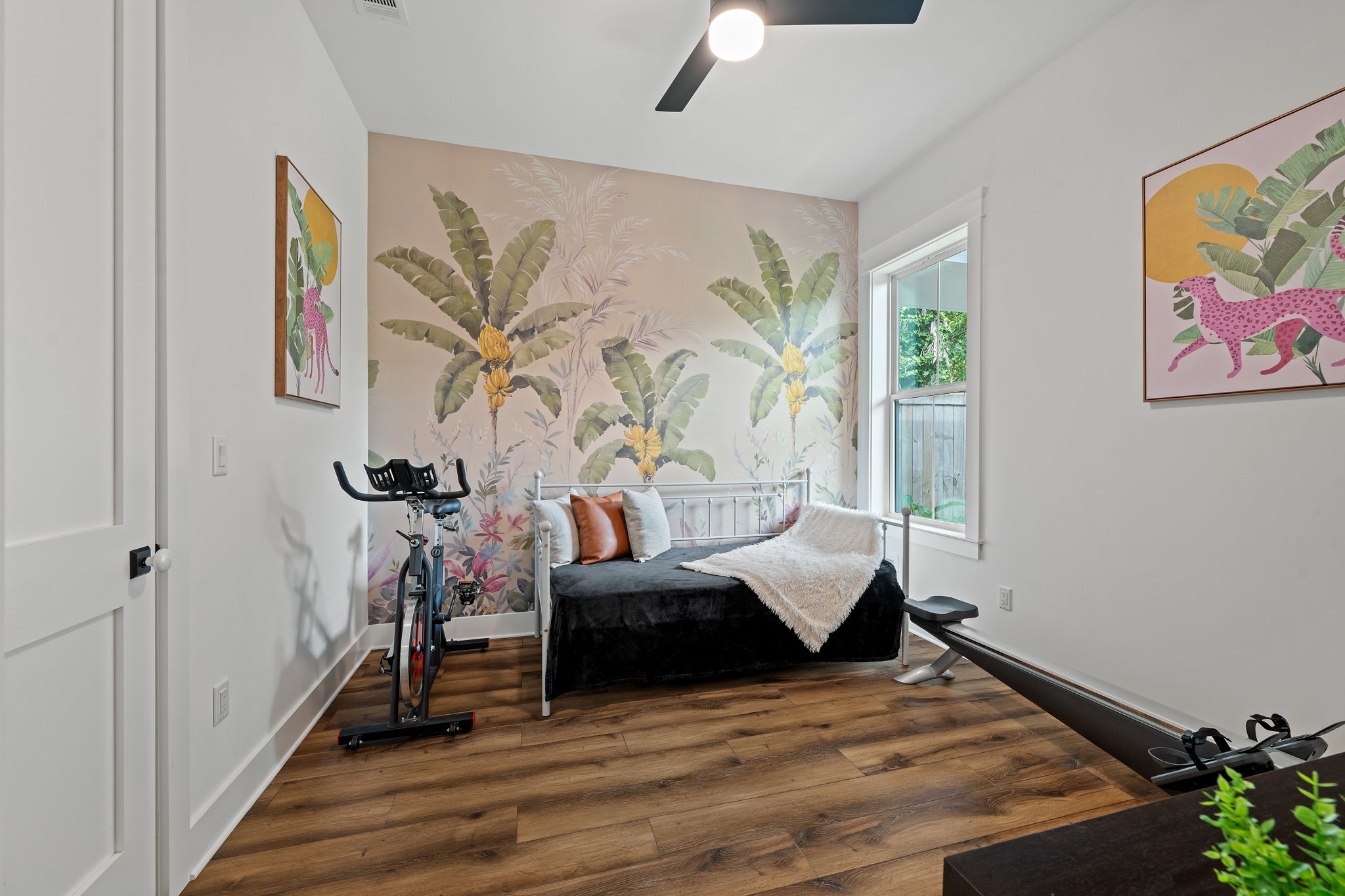  Custom East Hill Retreat - 物件實景
