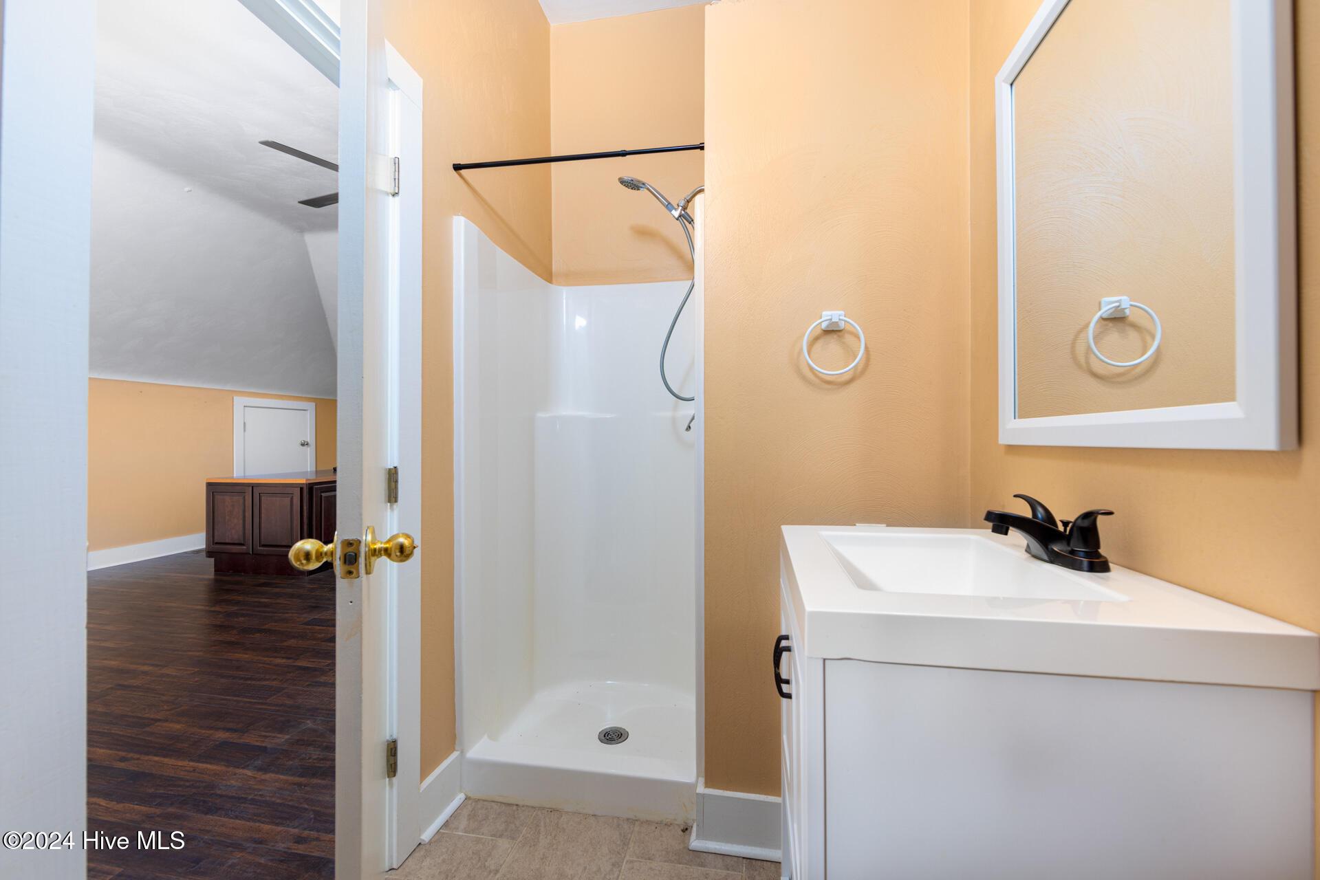 Currituck, North Carolina, 27929, United States, 4 Bedrooms Bedrooms, ,4 BathroomsBathrooms,Residential,For Sale,1849903