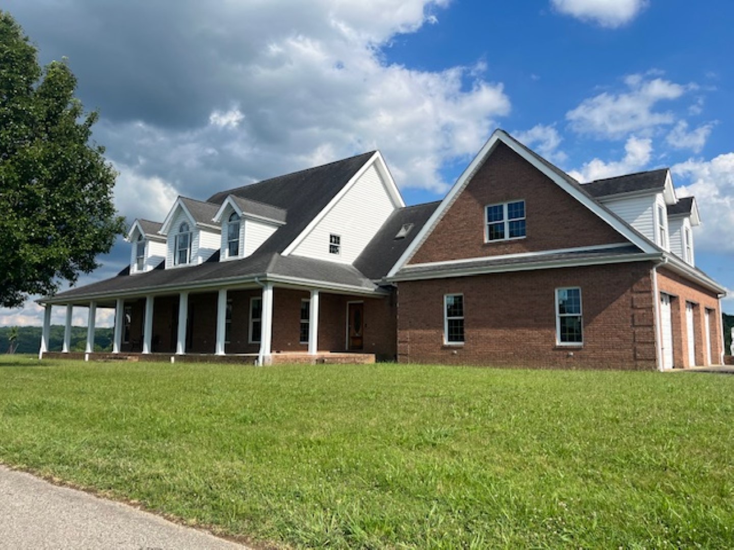 Barboursville, West Virginia, 25504, United States, 6 Bedrooms Bedrooms, ,6 BathroomsBathrooms,Residential,For Sale,1975244