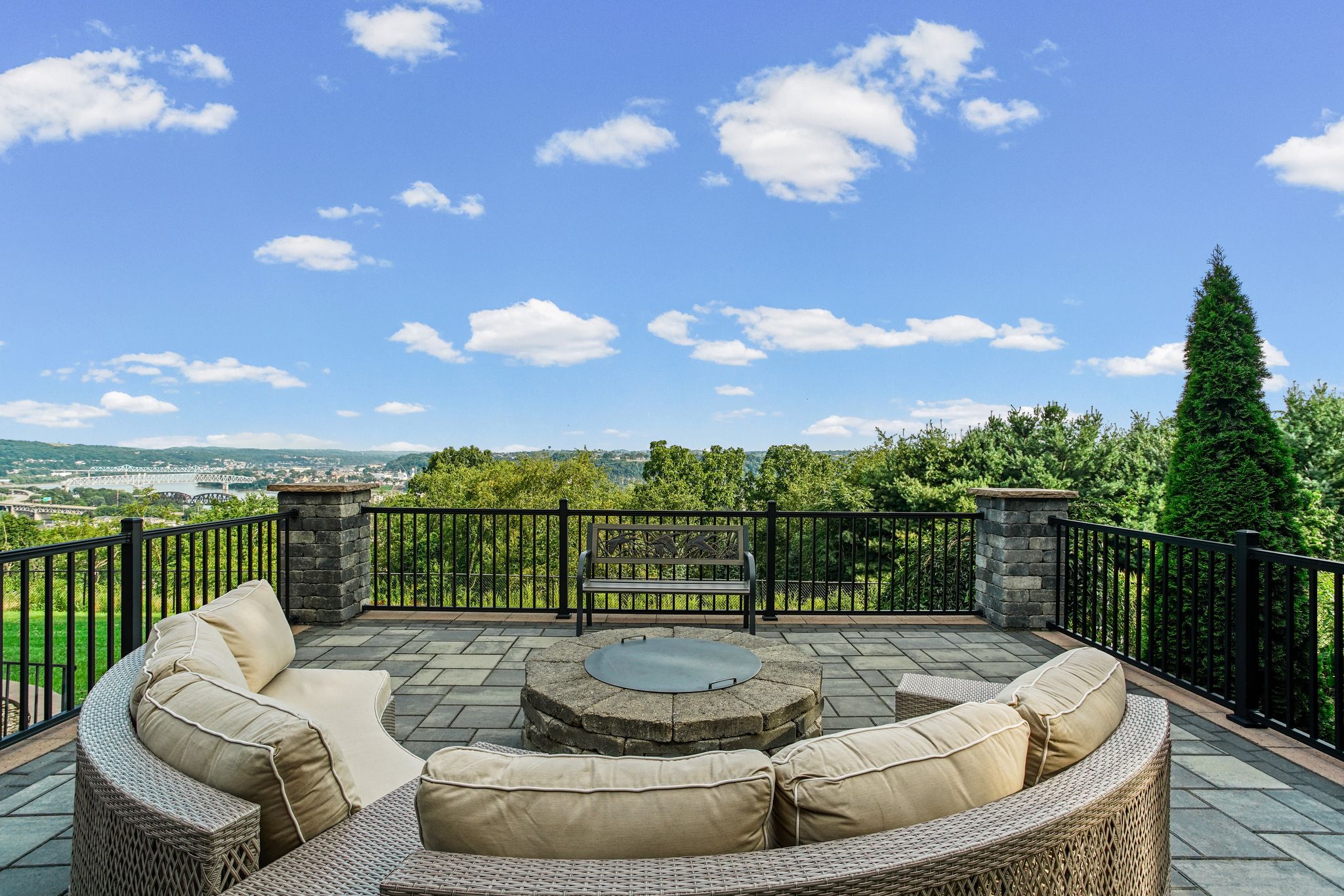  269 Garvinhurst Drive, Beaver, PA 15009 - 物件實景