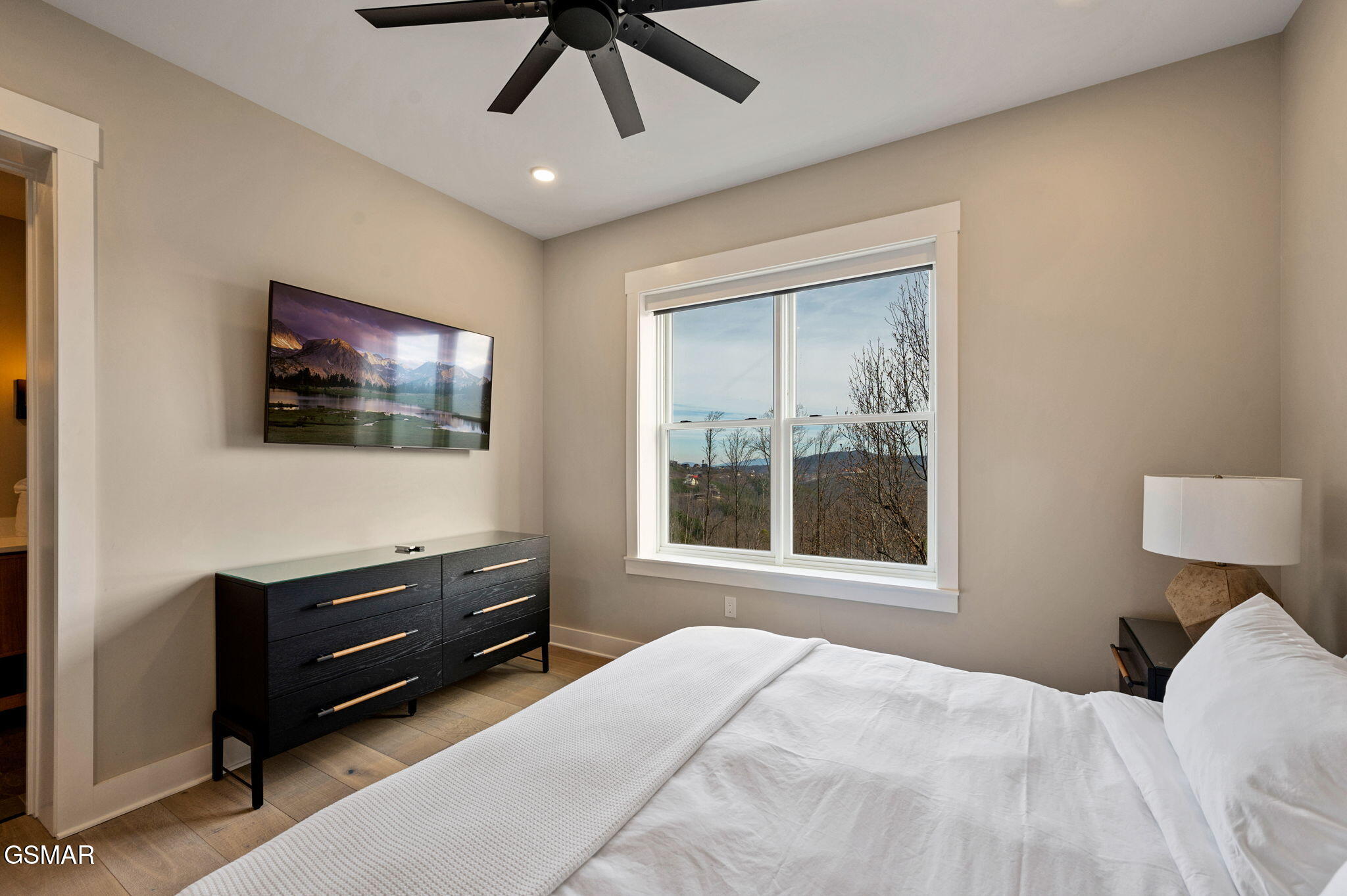 Gatlinburg, Tennessee, 37738, United States, 3 Bedrooms Bedrooms, ,4 BathroomsBathrooms,Residential,For Sale,1977552