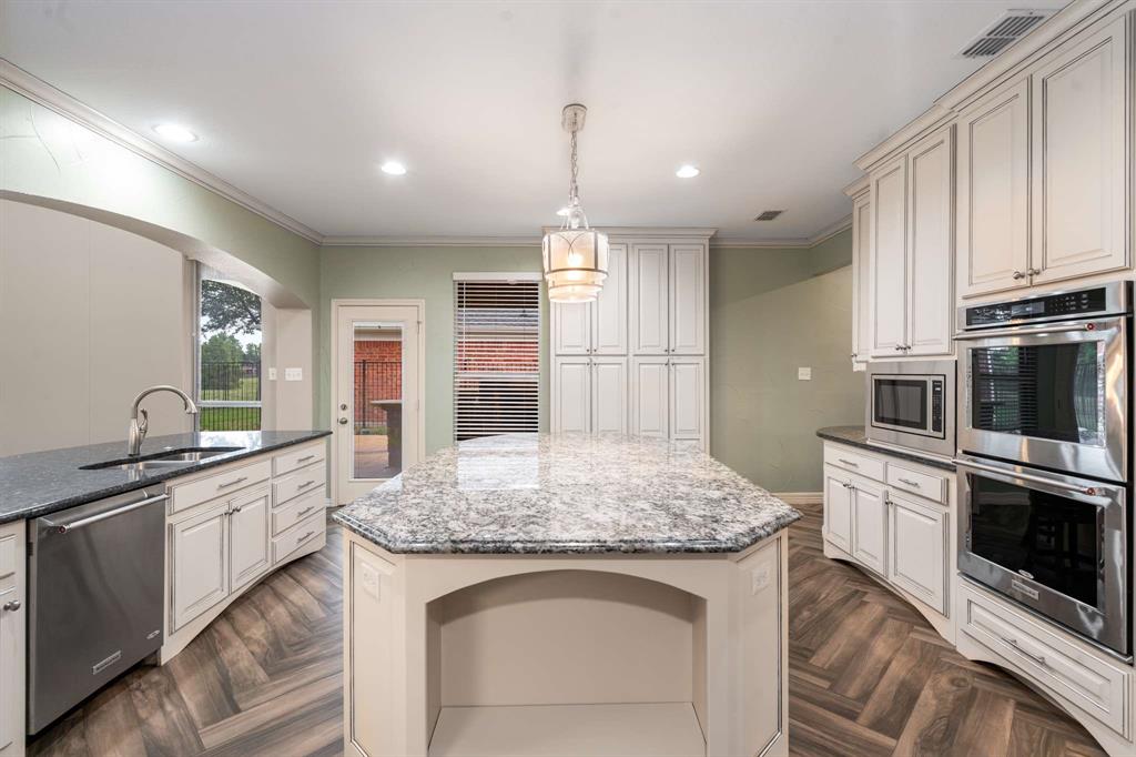 Rowlett, Texas, 75089, United States, 4 Bedrooms Bedrooms, ,4 BathroomsBathrooms,Residential,For Sale,1826622