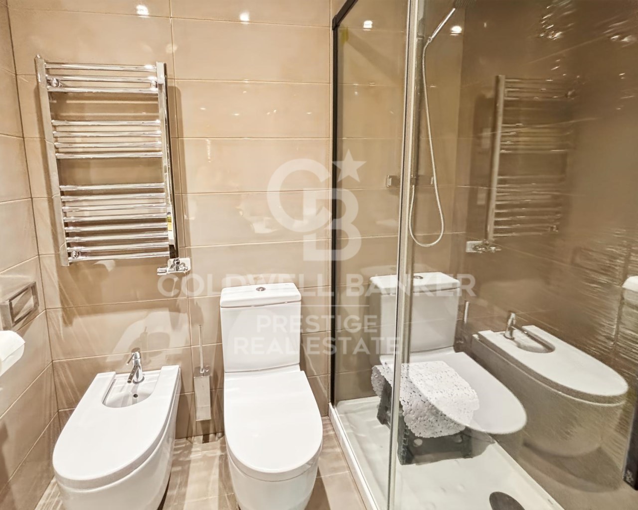 Barcelona, Catalonia, ES, 4 Bedrooms Bedrooms, ,3 BathroomsBathrooms,Residential,For Sale,1804639