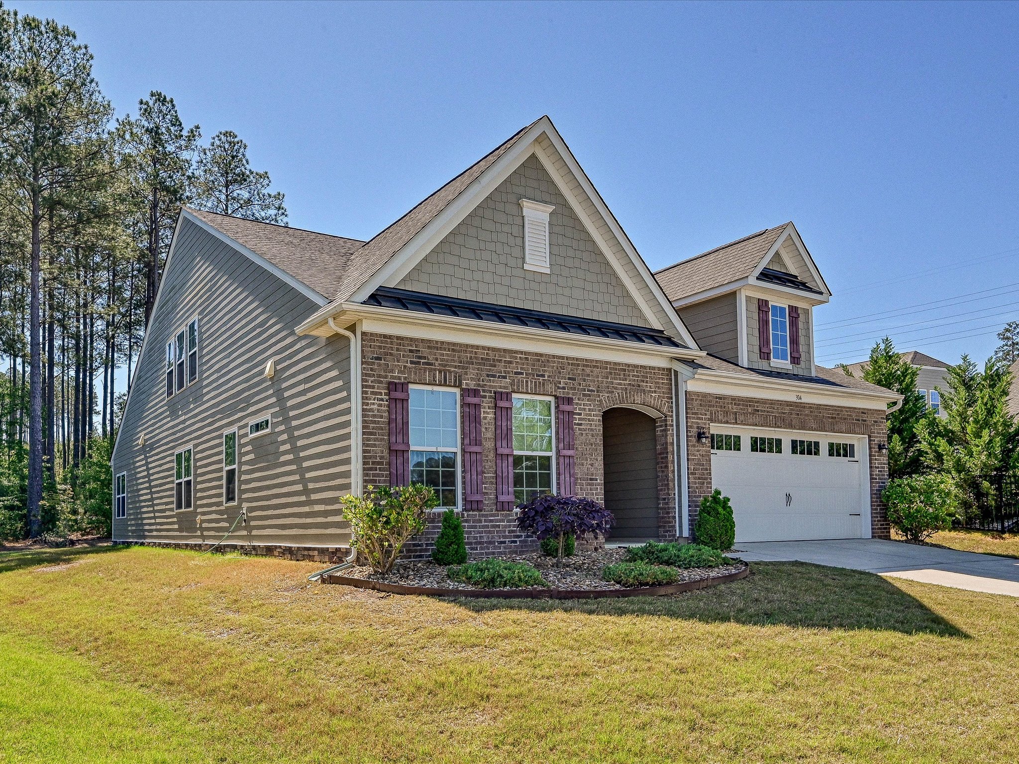 Mount Holly, North Carolina, 28120, United States, 4 Bedrooms Bedrooms, ,3 BathroomsBathrooms,Residential,For Sale,2049218