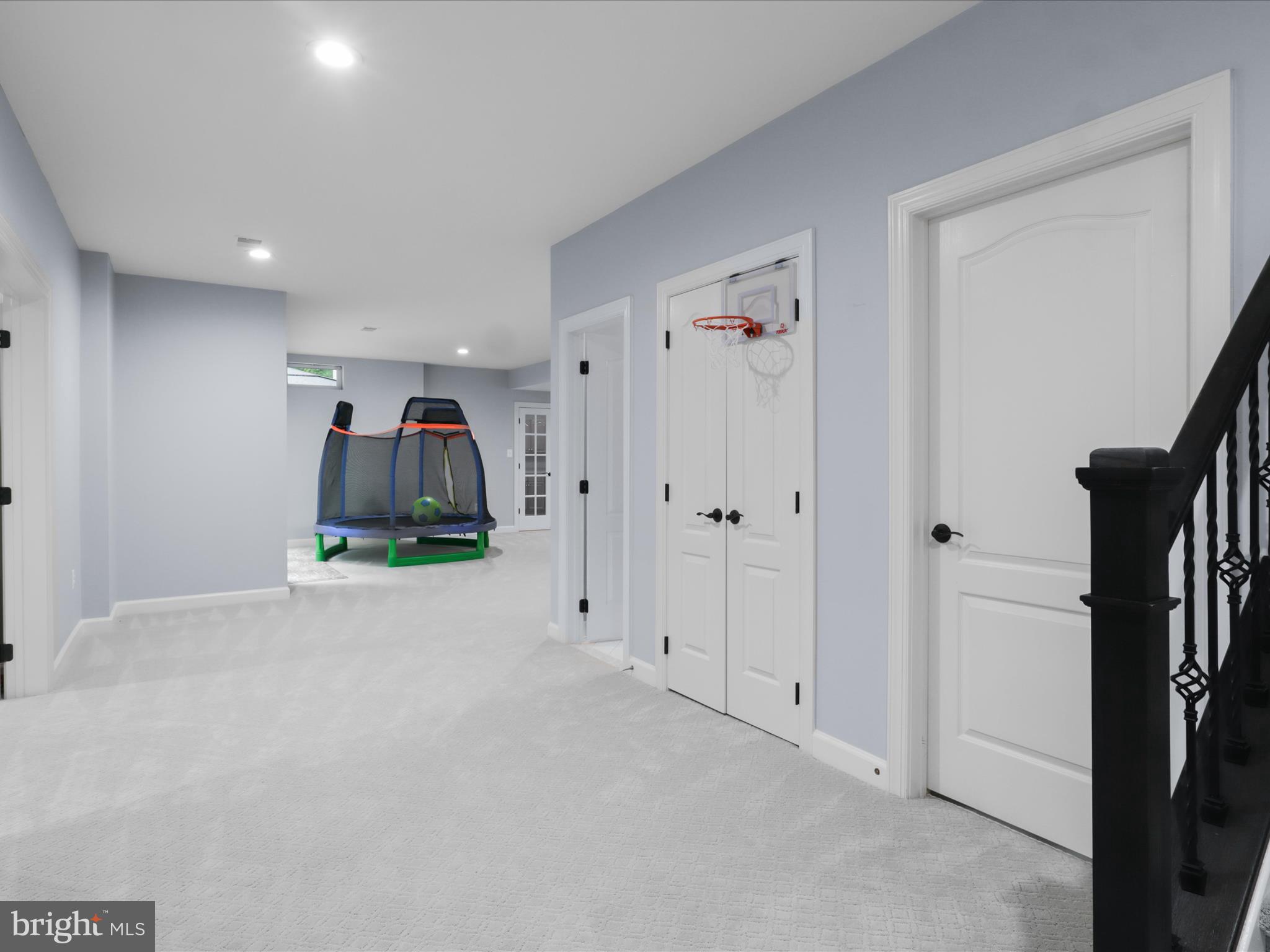 Fairfax Station, Virginia, 22039, United States, 5 Bedrooms Bedrooms, ,6 BathroomsBathrooms,Residential,For Sale,1810572